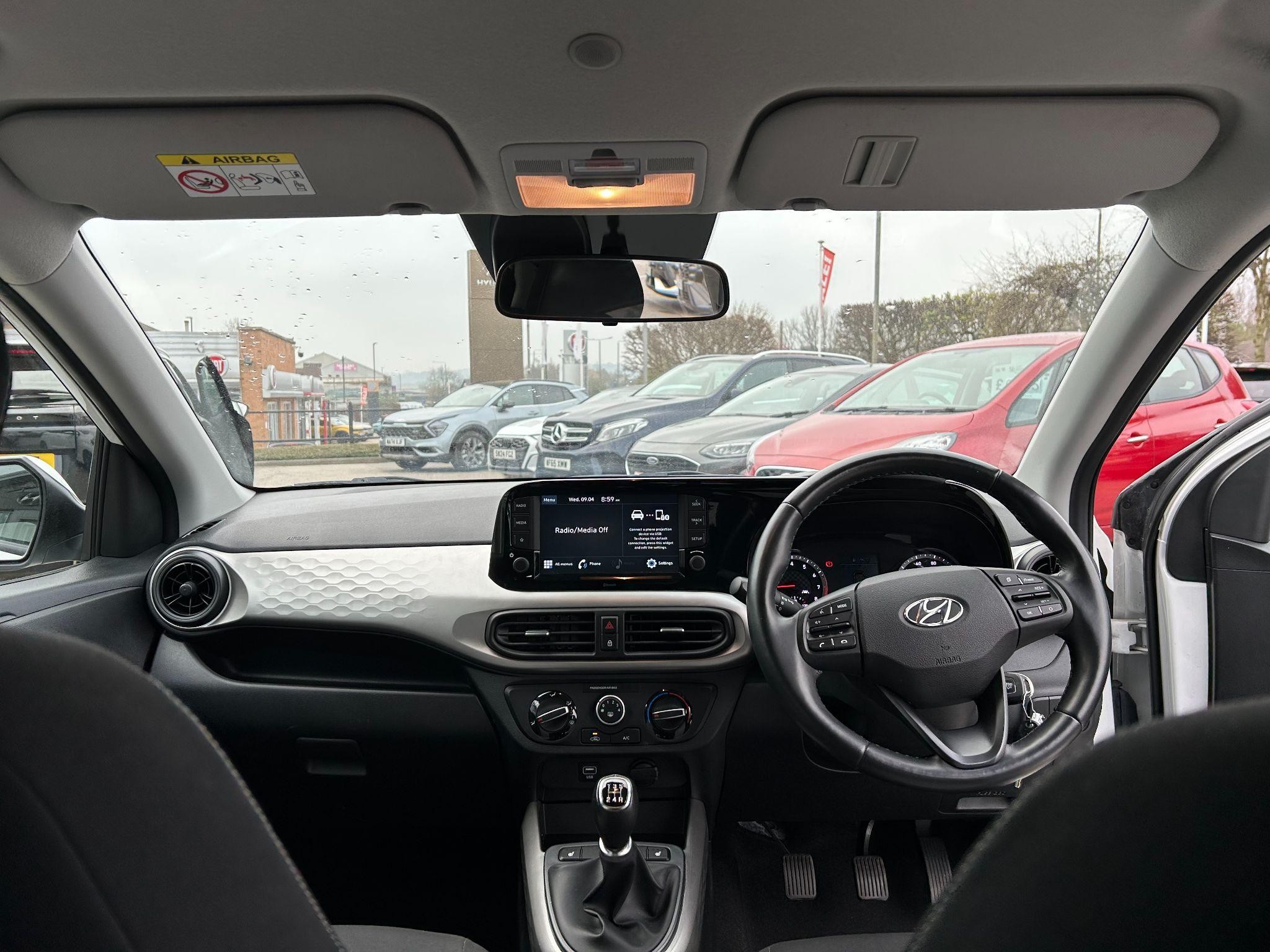 Hyundai i10 Image 10