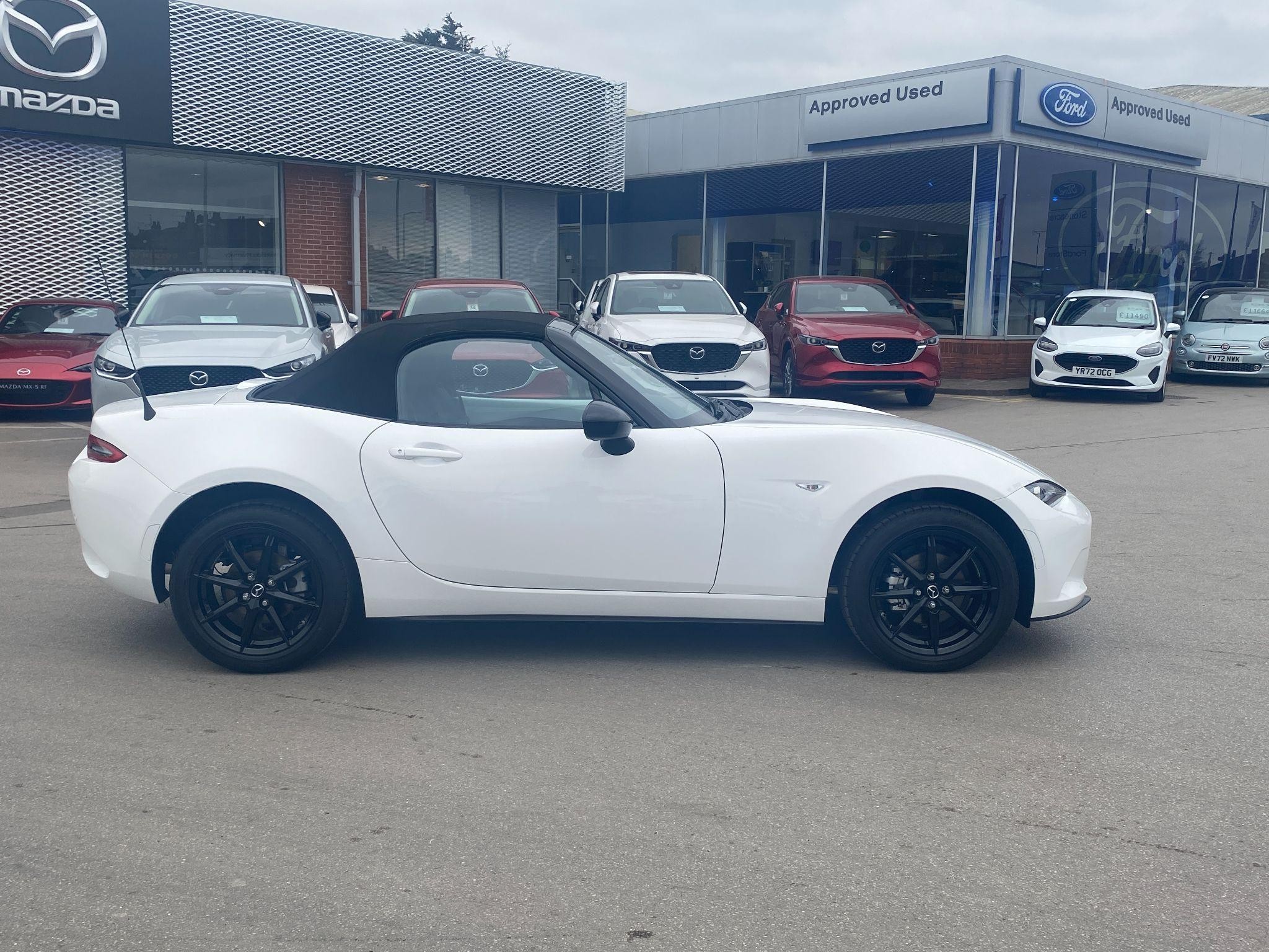 Mazda MX-5 Image 2