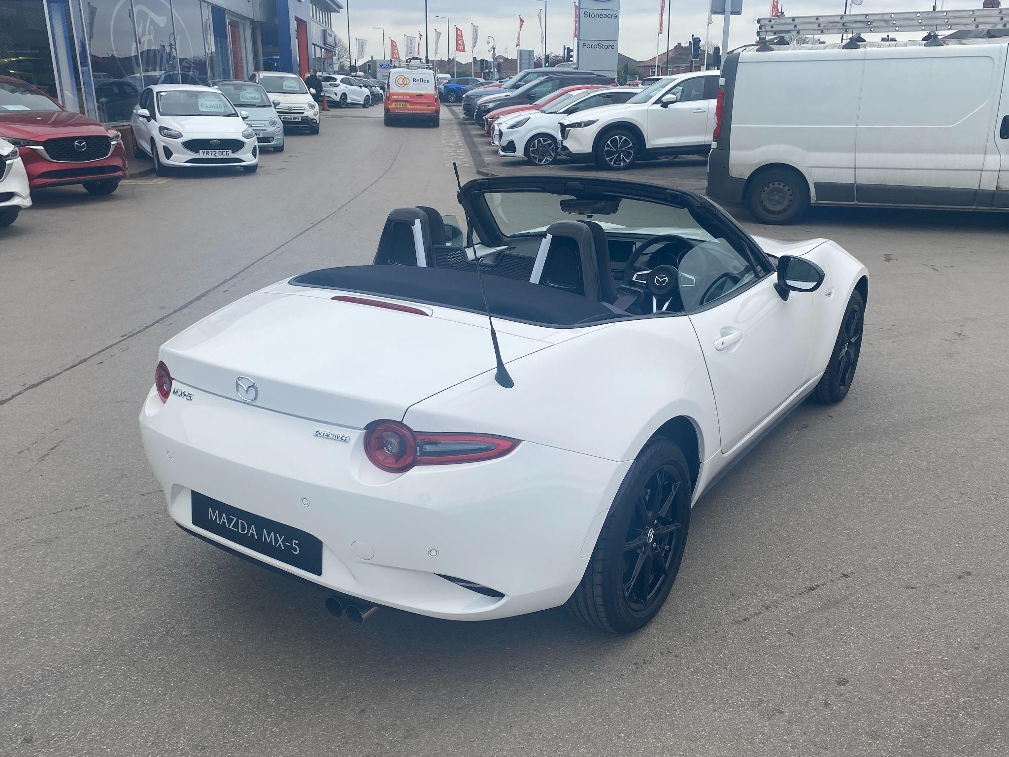 Mazda MX-5 Image 9