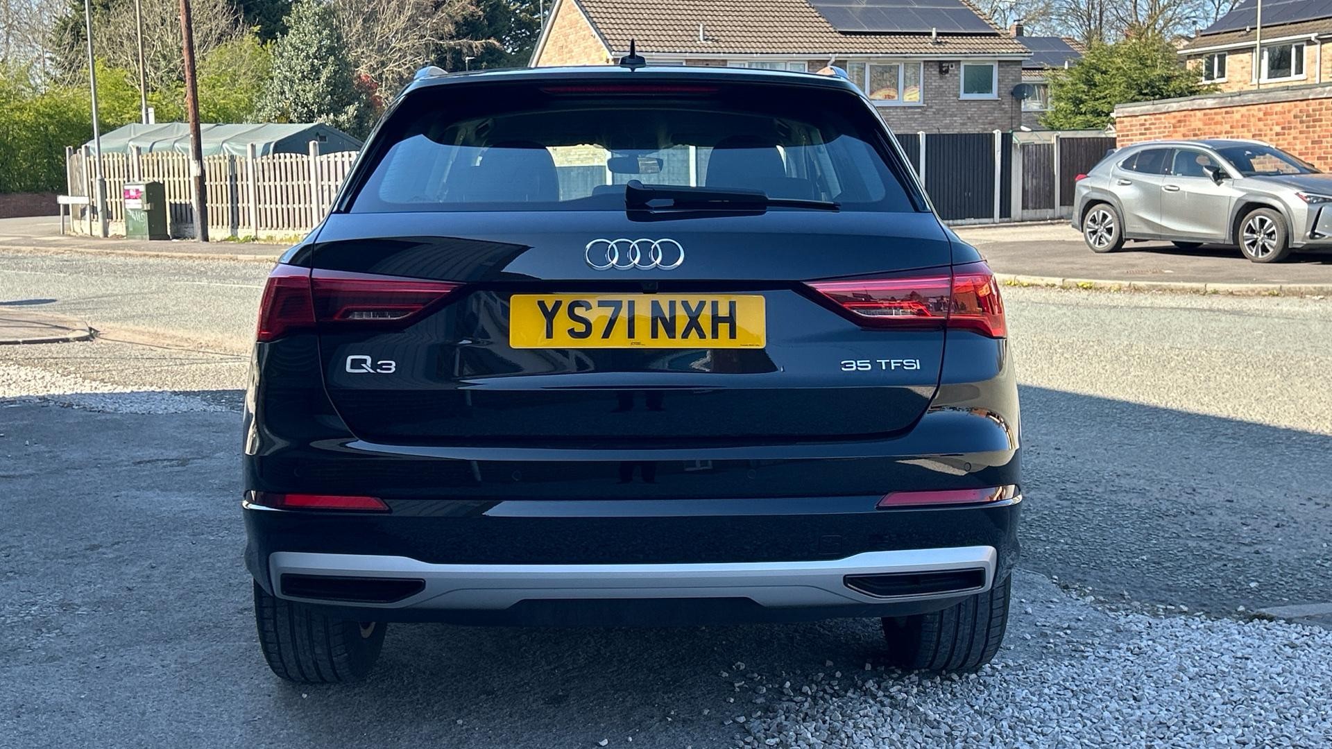Audi Q3 Image 13