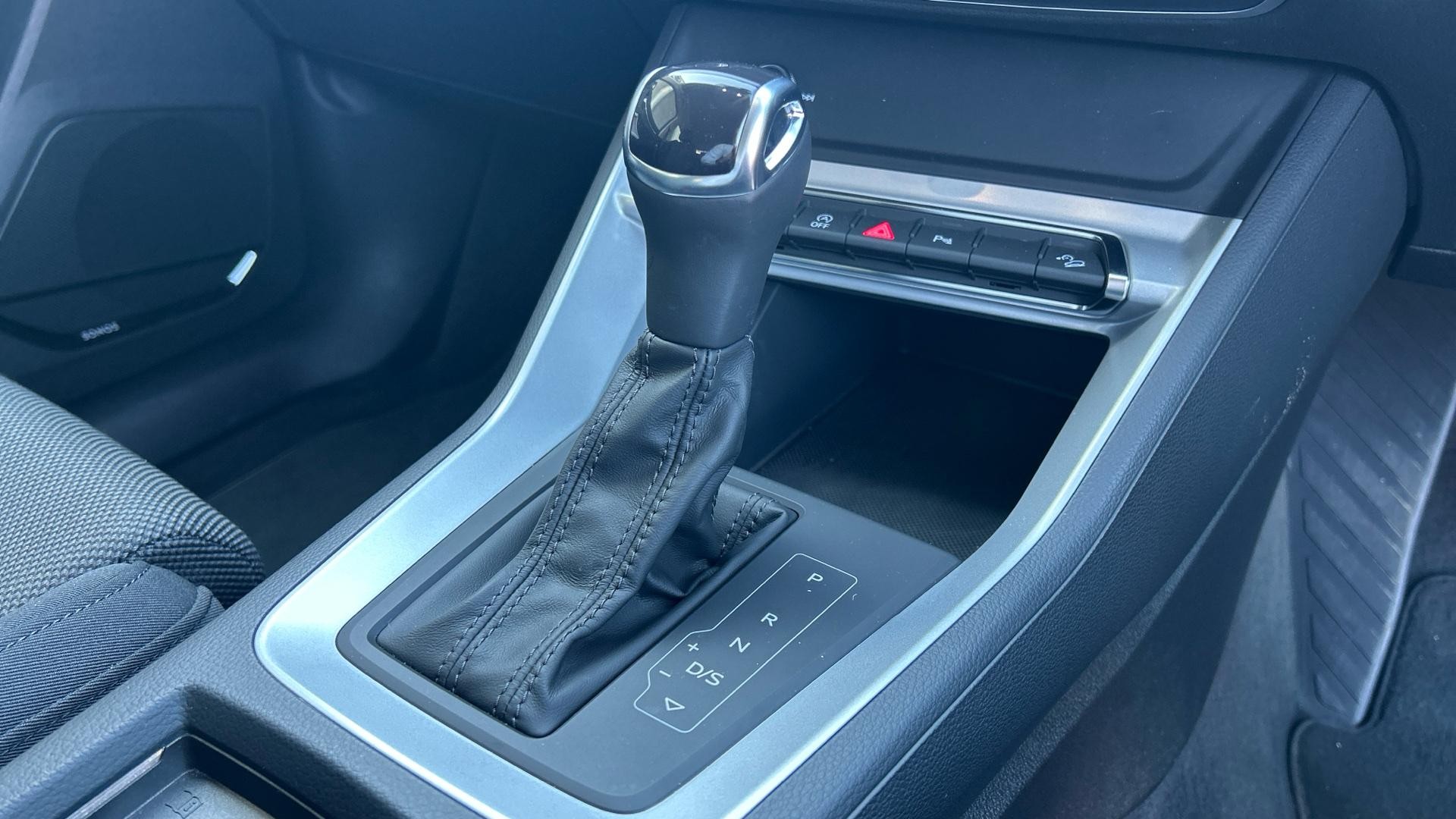 Audi Q3 Image 14