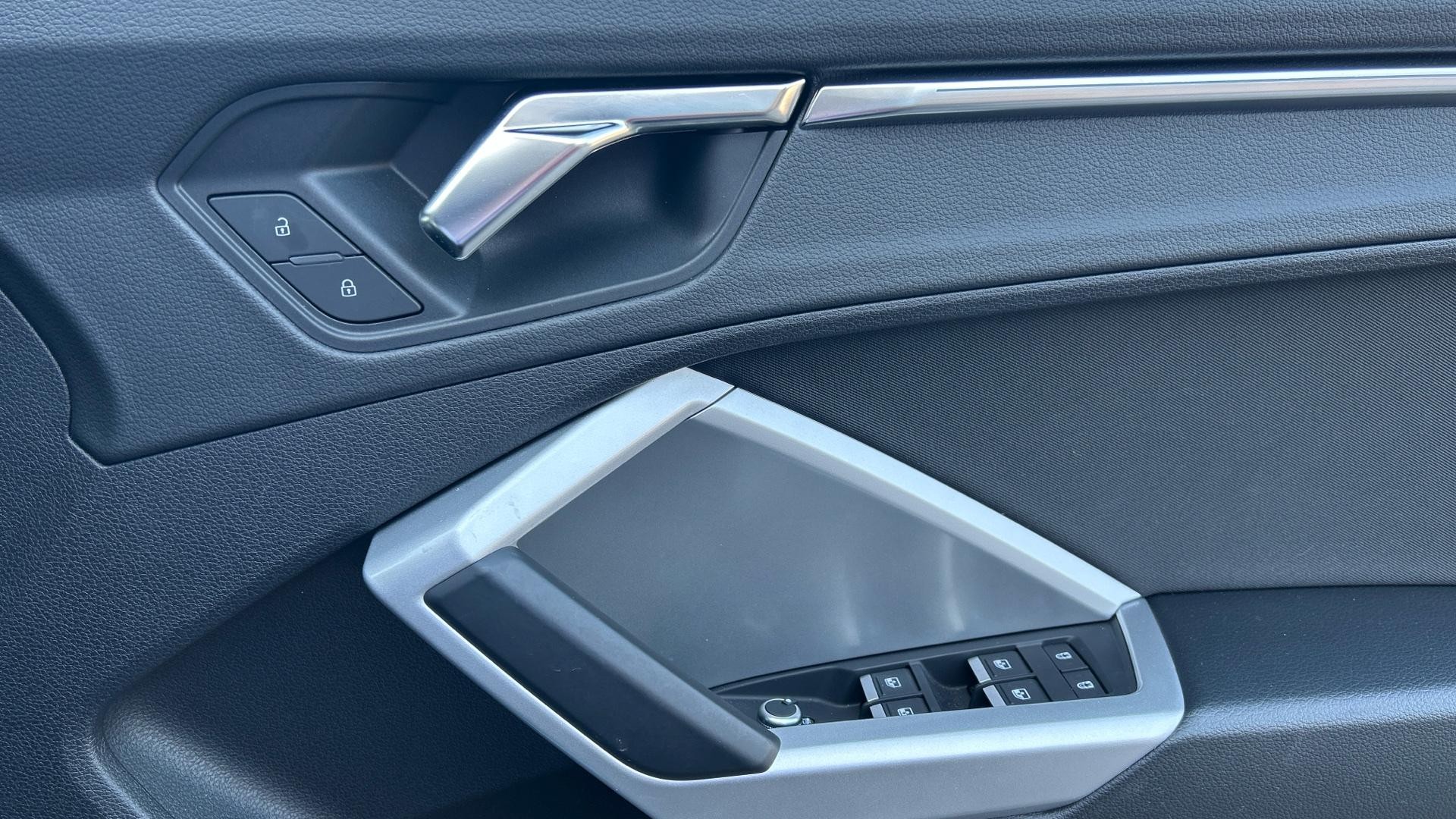 Audi Q3 Image 15