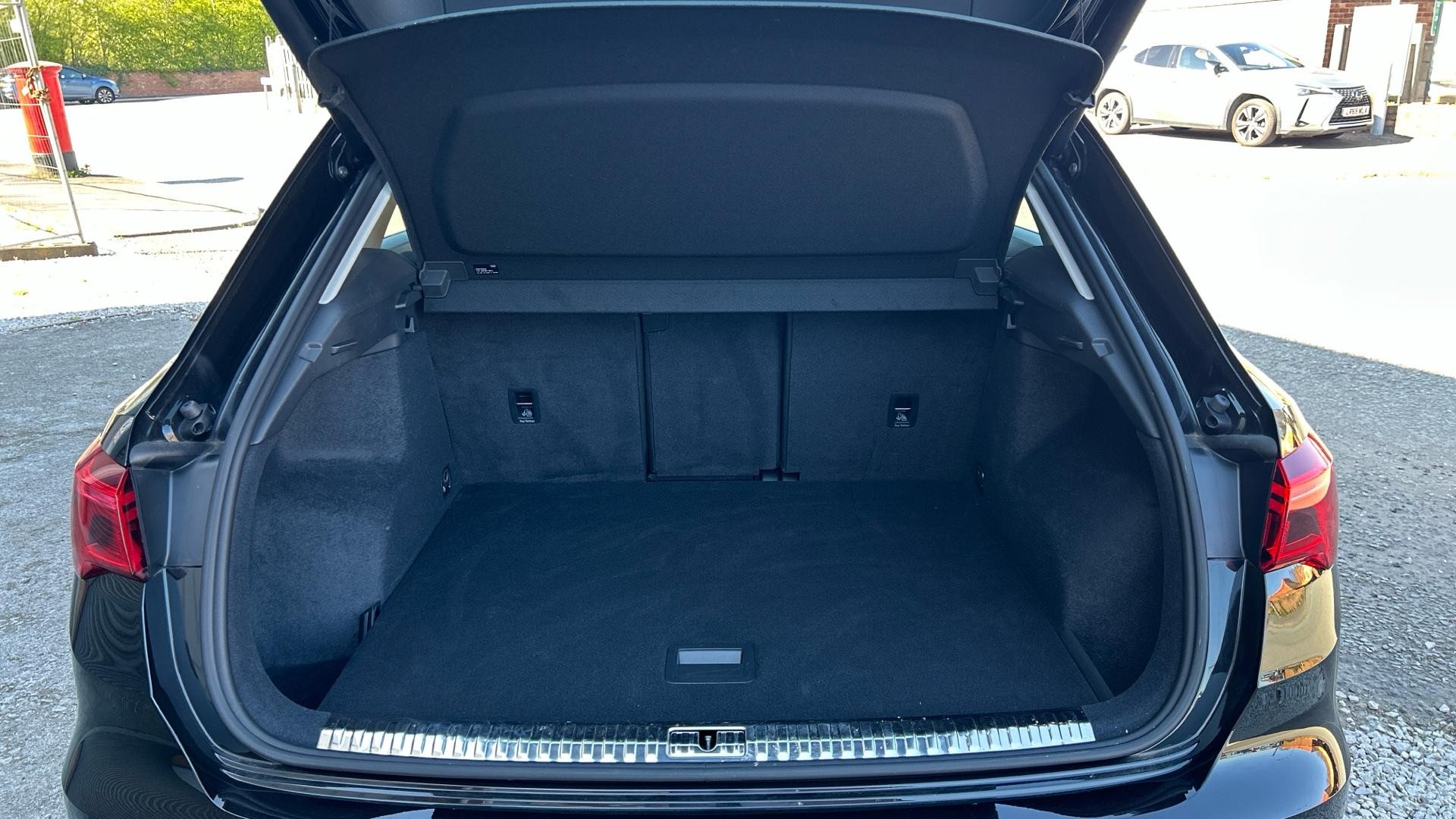 Audi Q3 Image 17