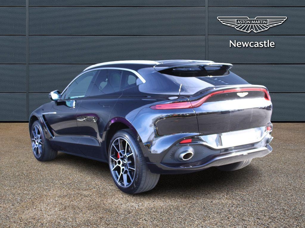 Aston Martin DBX Image 2