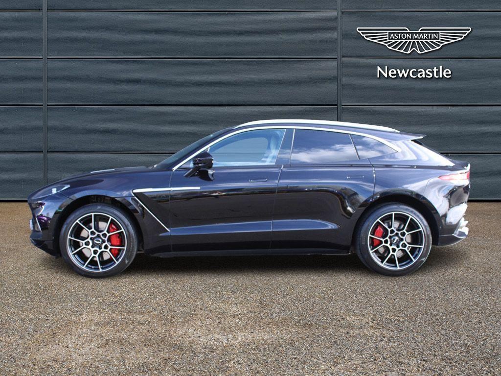 Aston Martin DBX Image 27