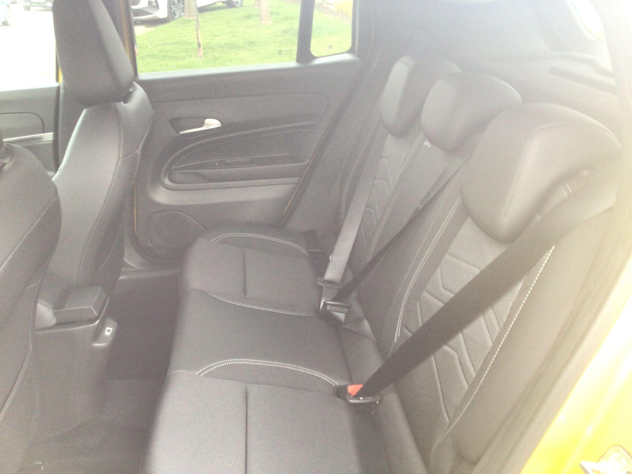 Jeep Avenger Image 18