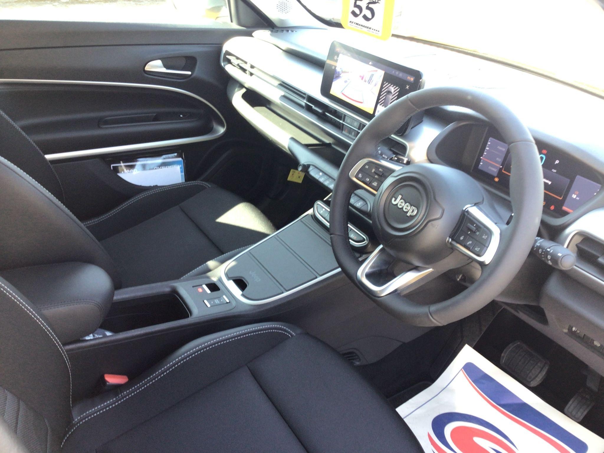 Jeep Avenger Image 11