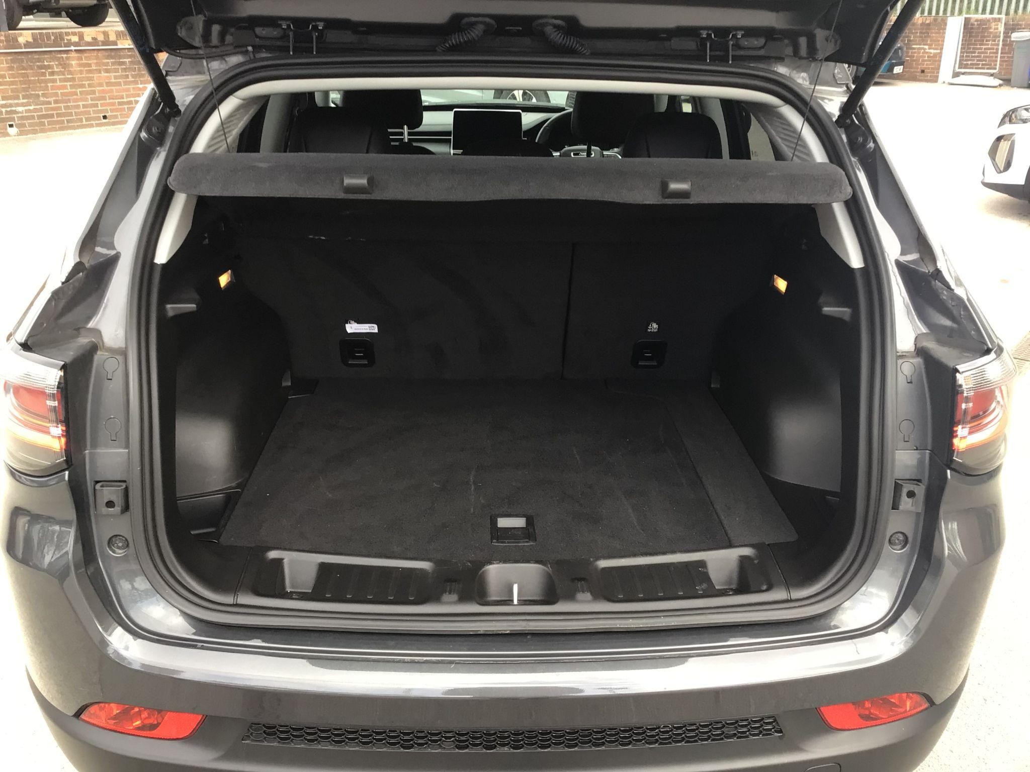 Jeep Compass Image 11