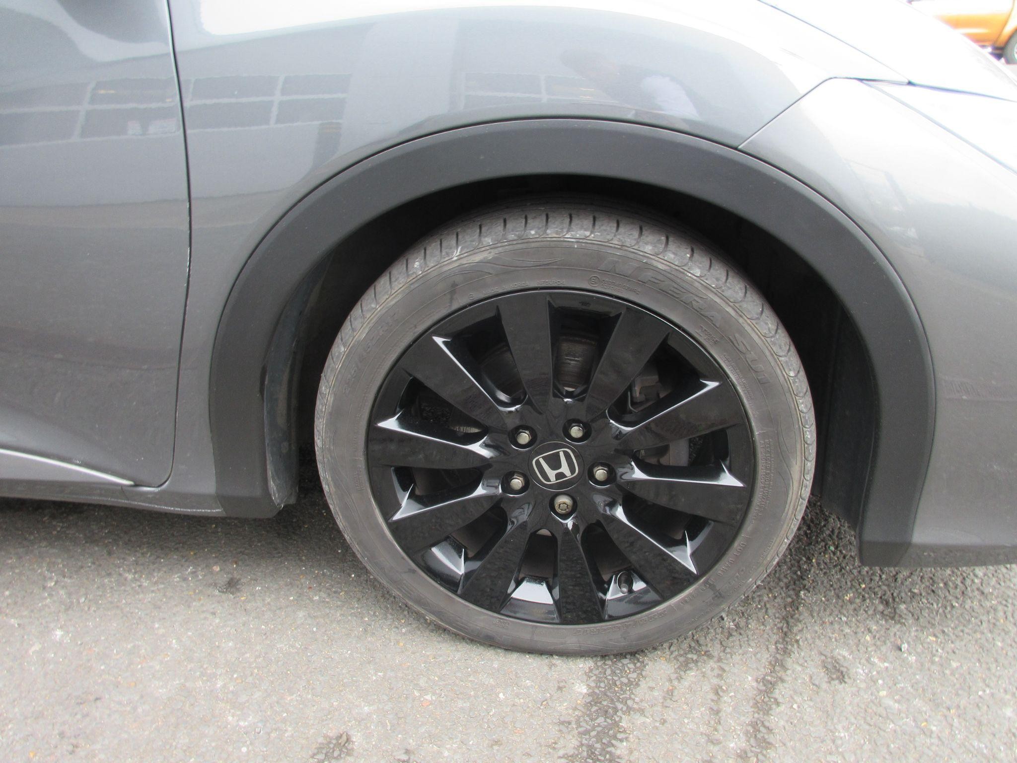 Honda Civic Image 16