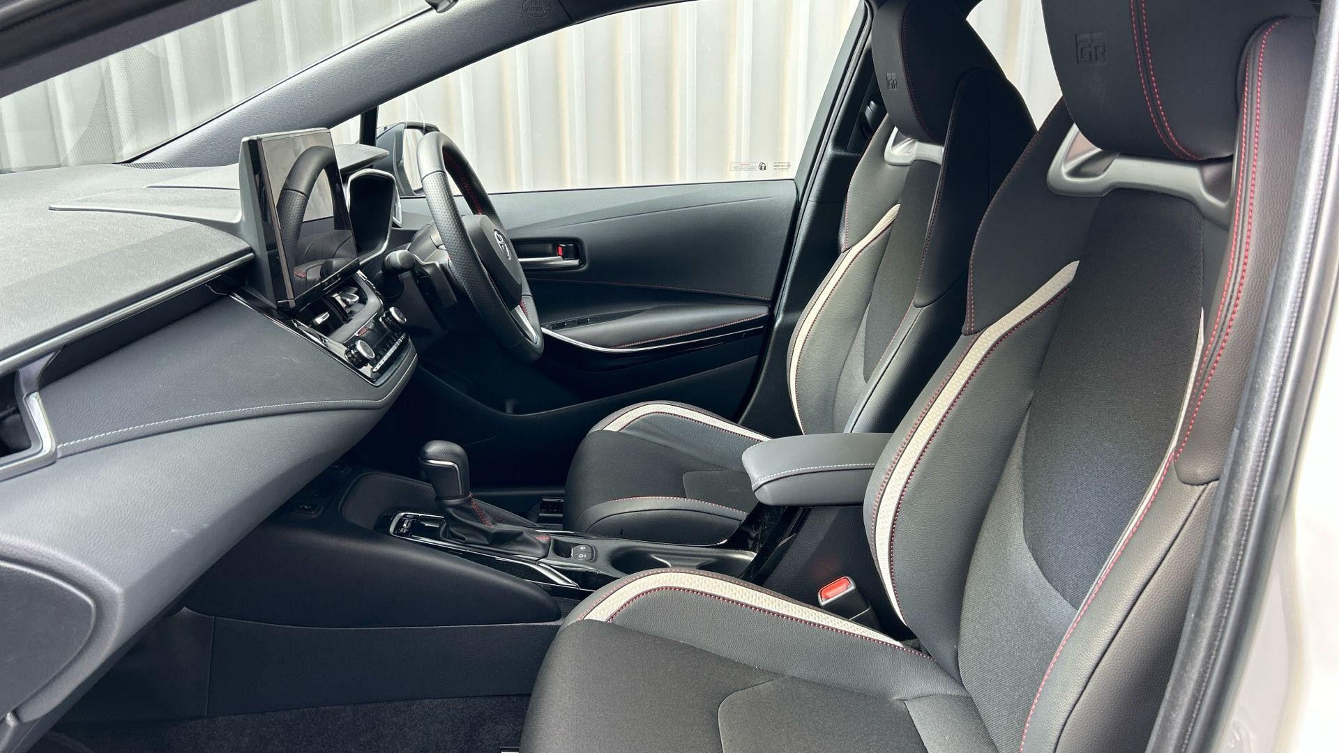 Toyota Corolla Image 16