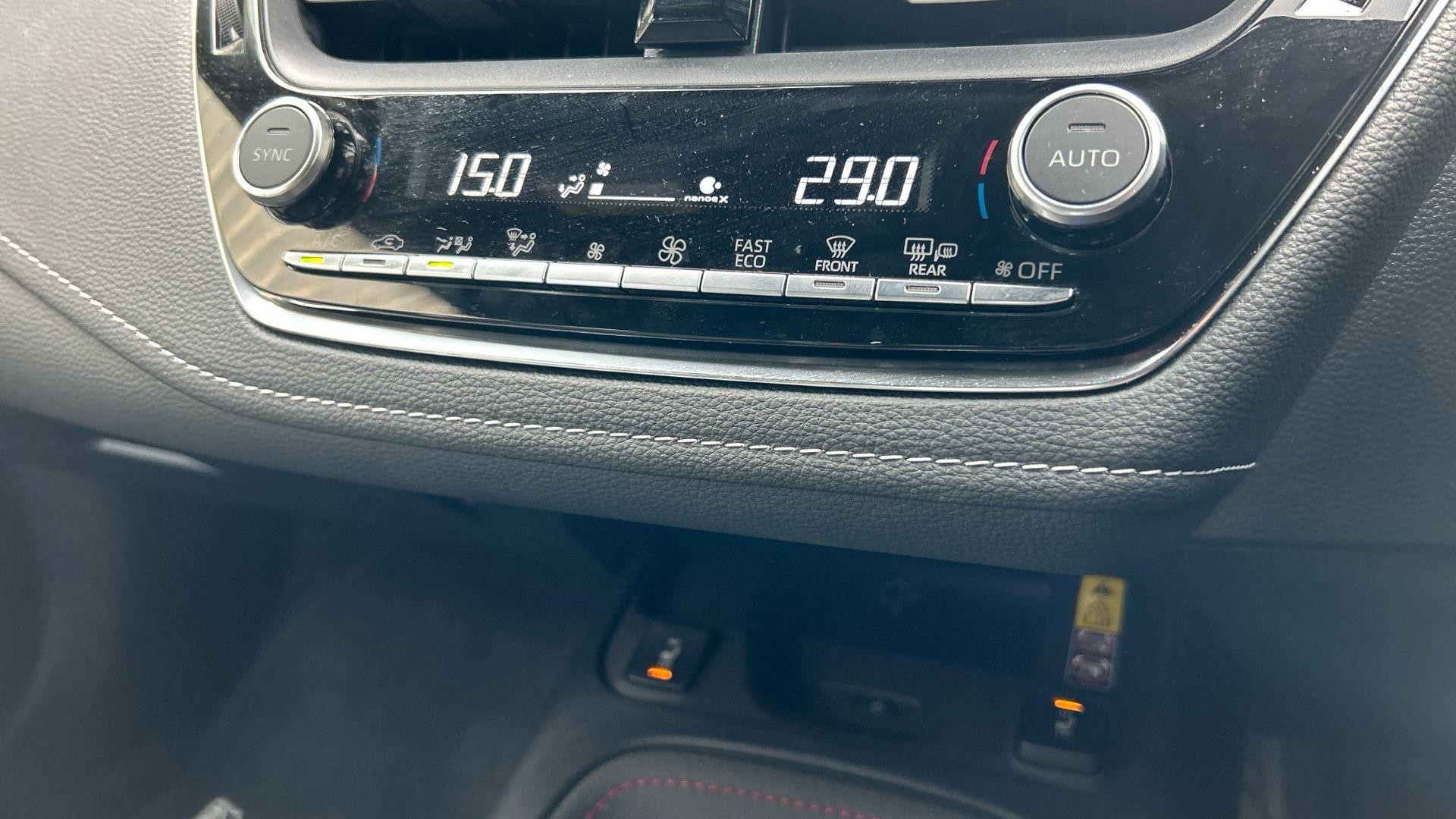 Toyota Corolla Image 30