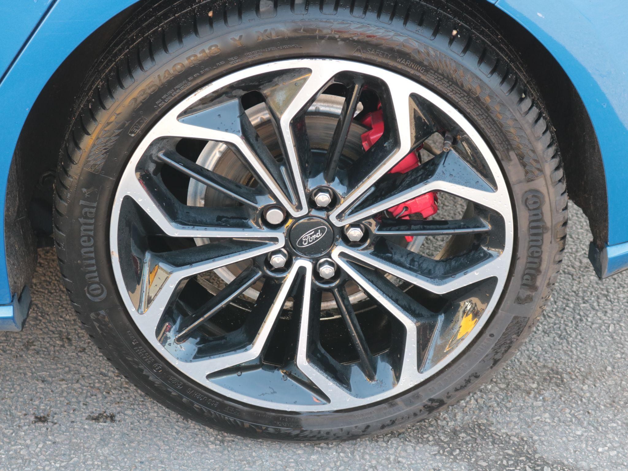 Ford Focus Image 9