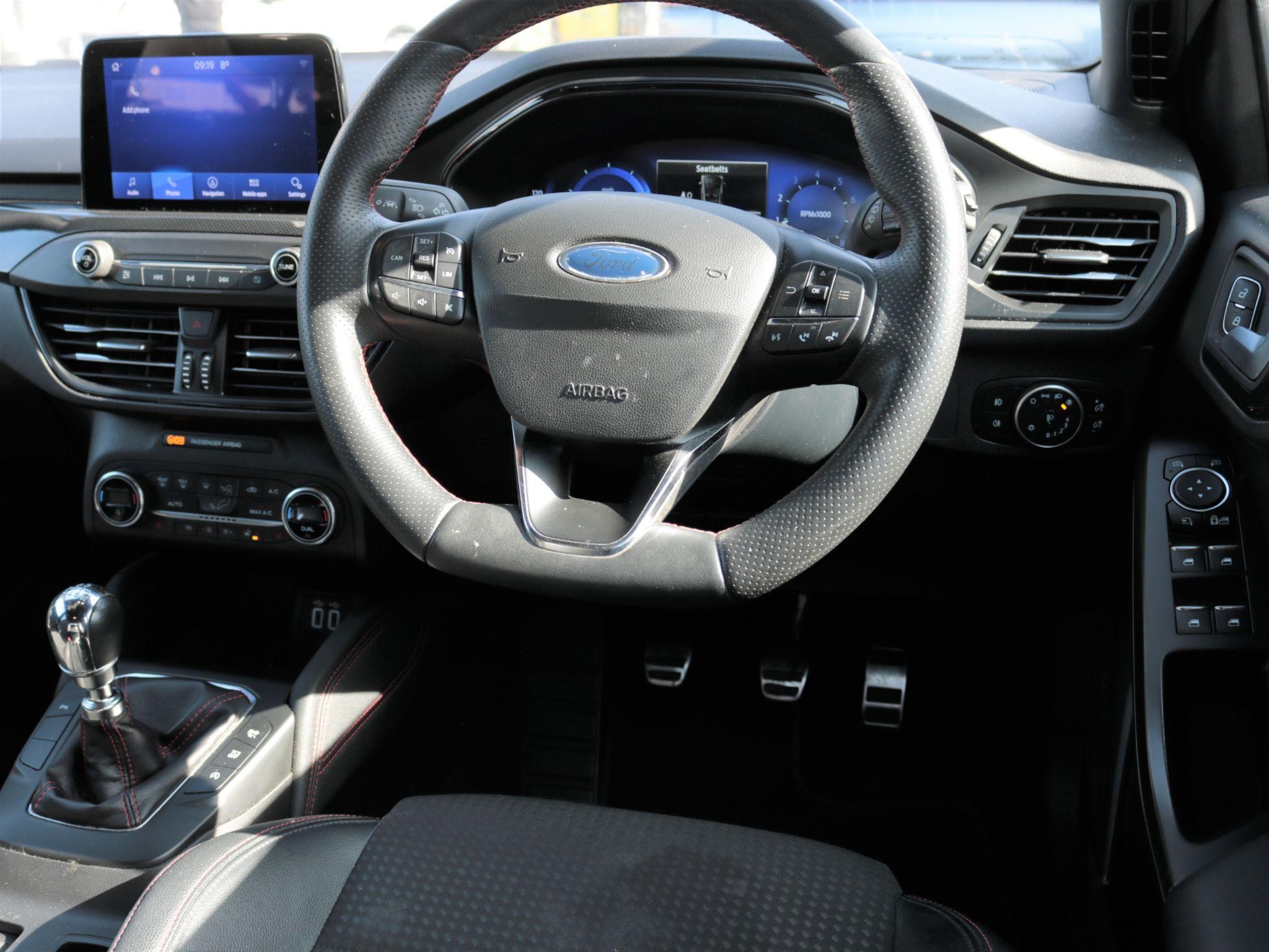 Ford Focus Image 10