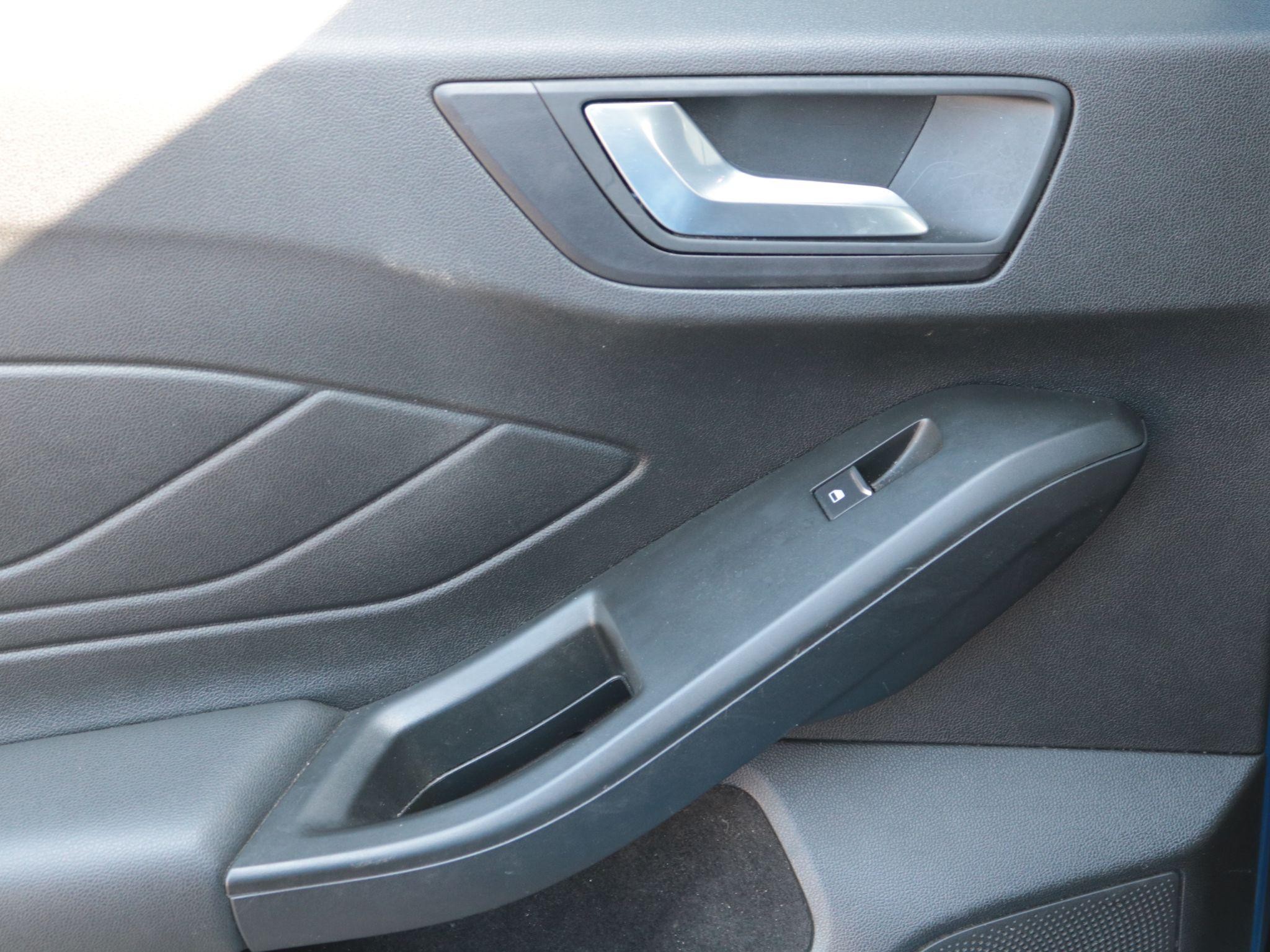 Ford Focus Image 18