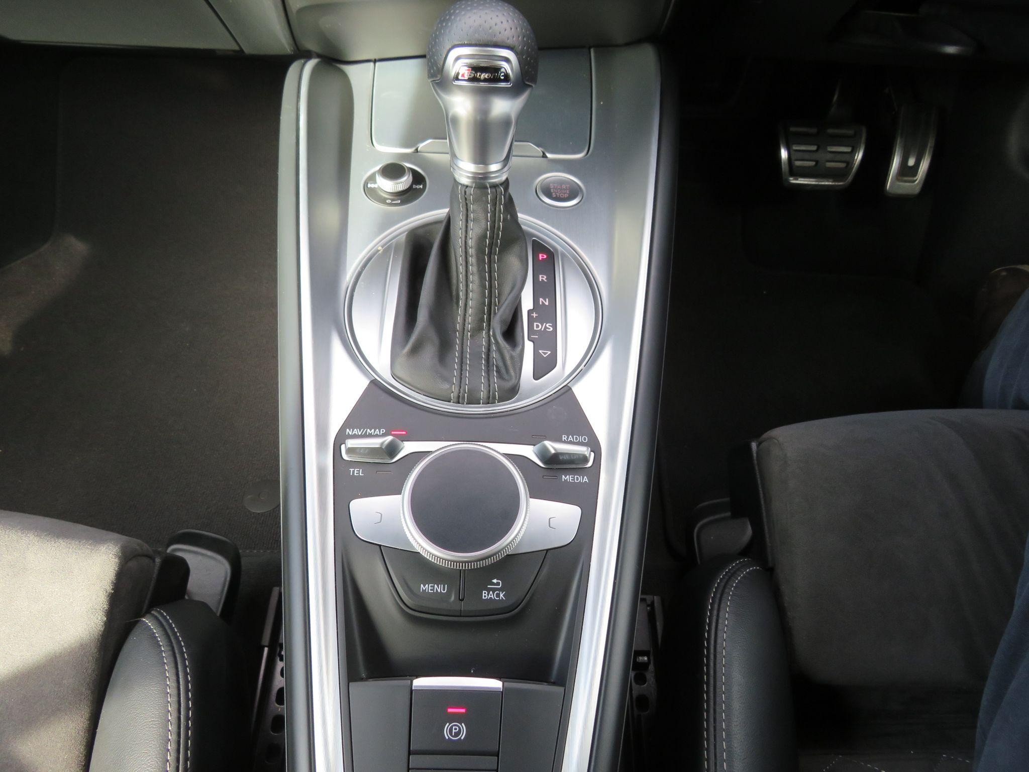 Audi TT Image 18