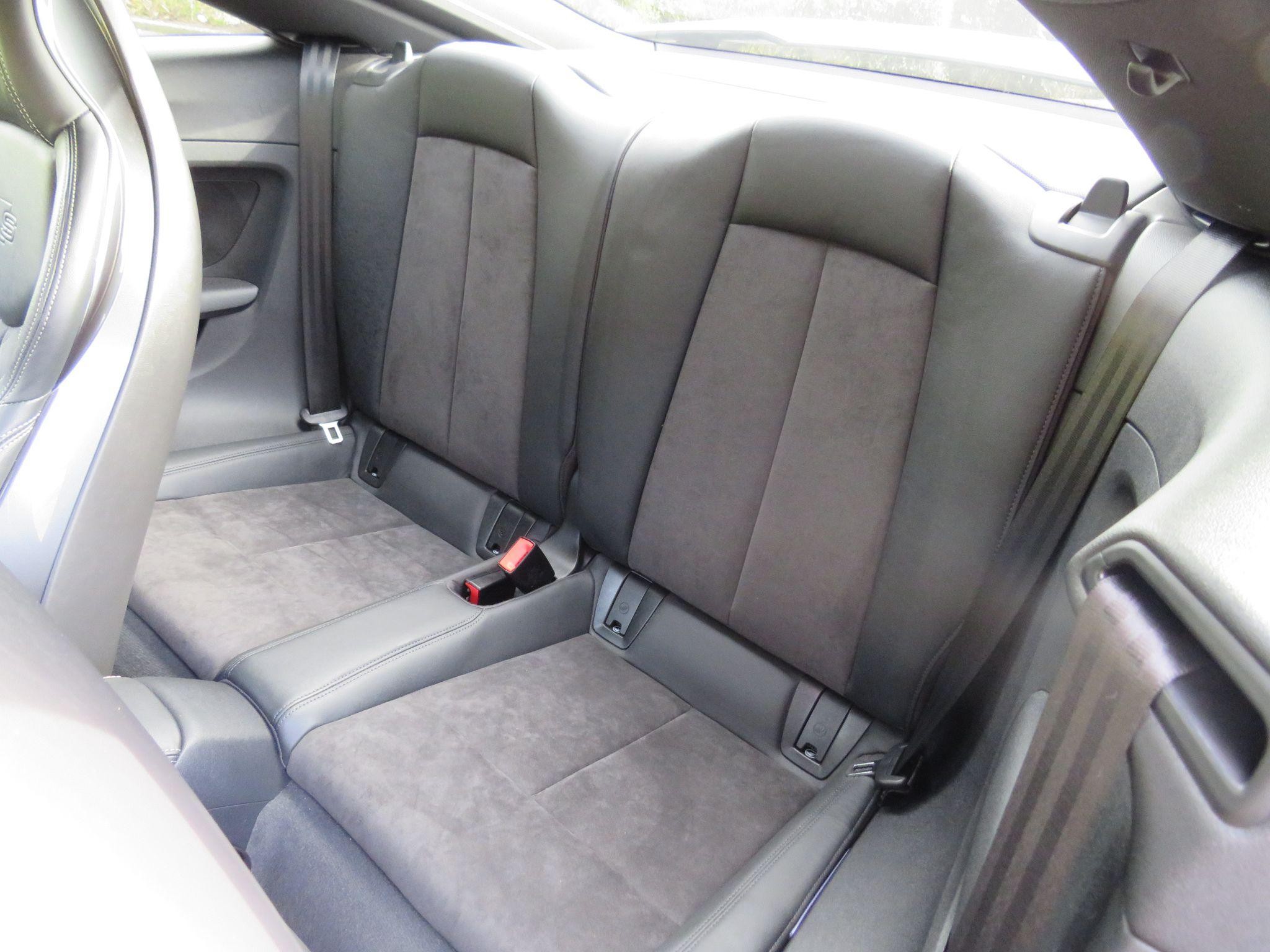 Audi TT Image 20