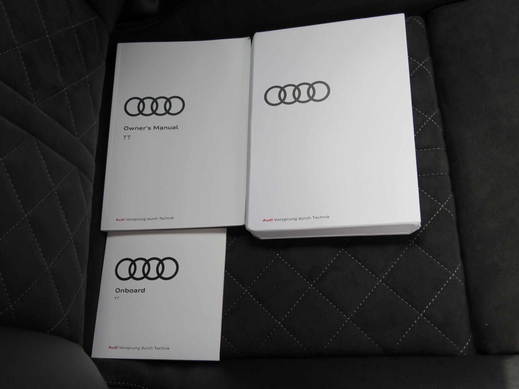 Audi TT Image 22