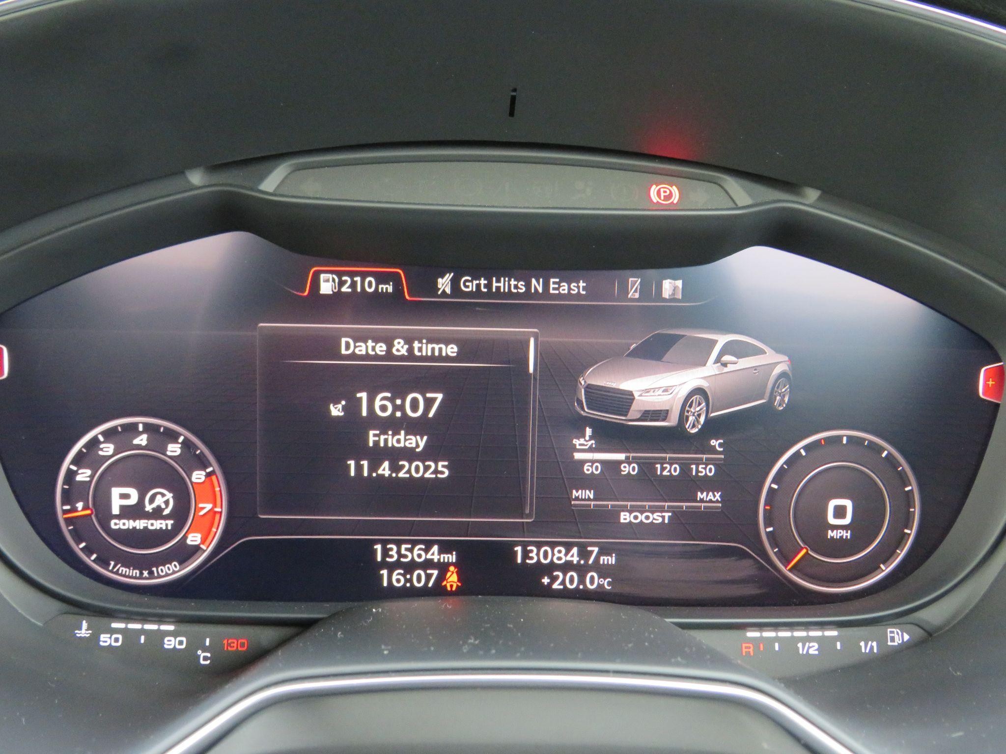 Audi TT Image 37