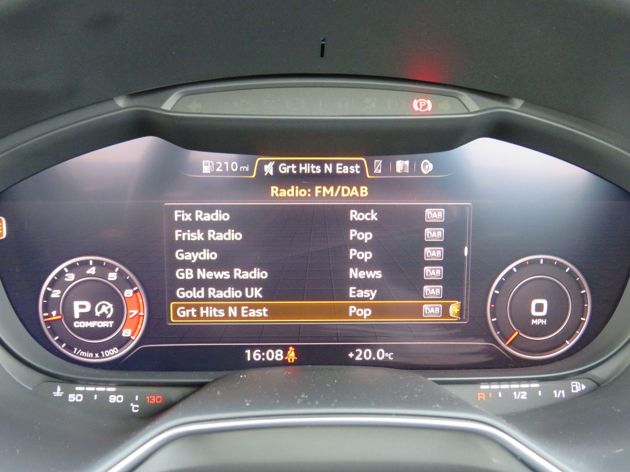 Audi TT Image 39