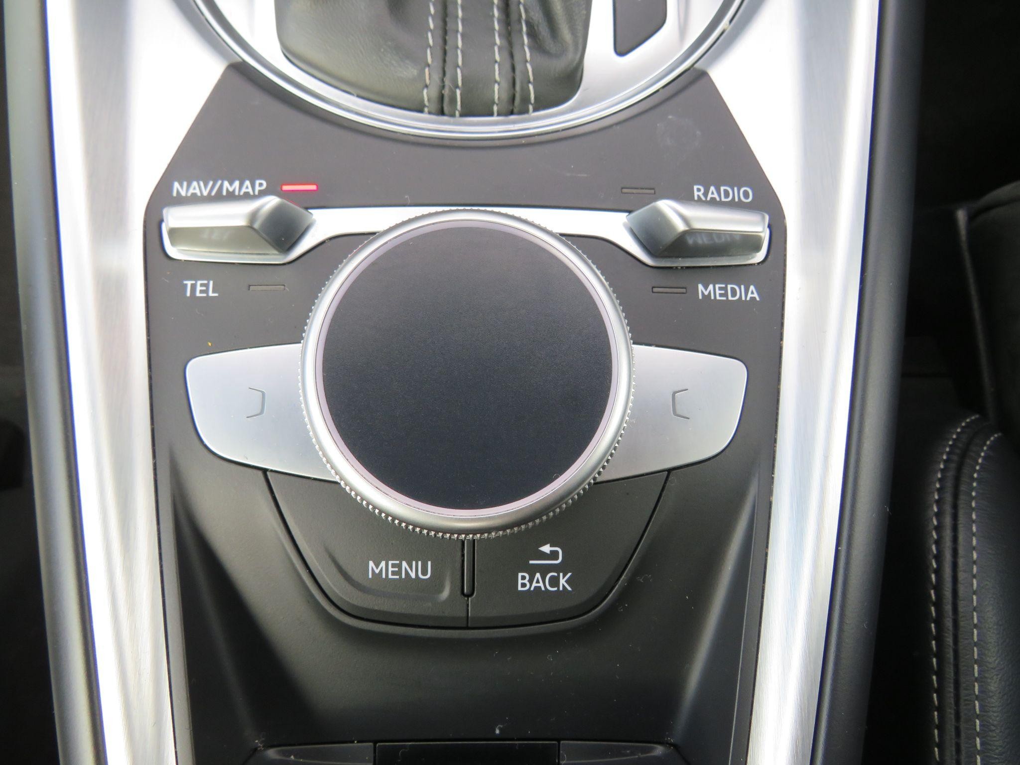 Audi TT Image 54
