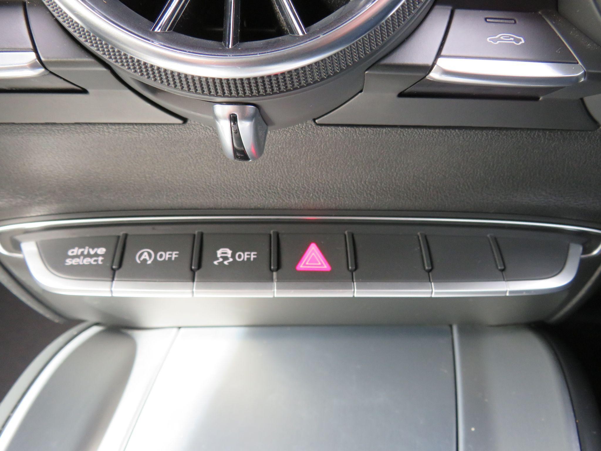 Audi TT Image 57
