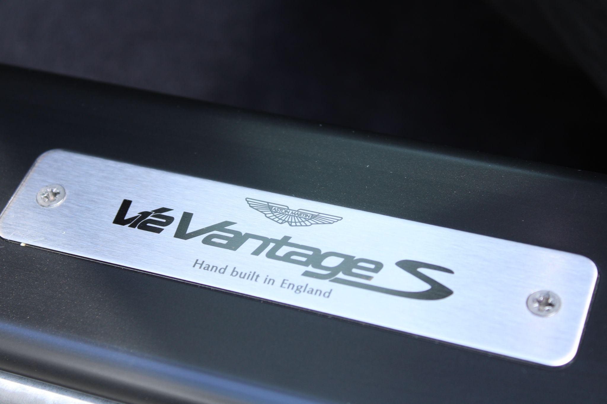 Aston Martin Vantage Image 51