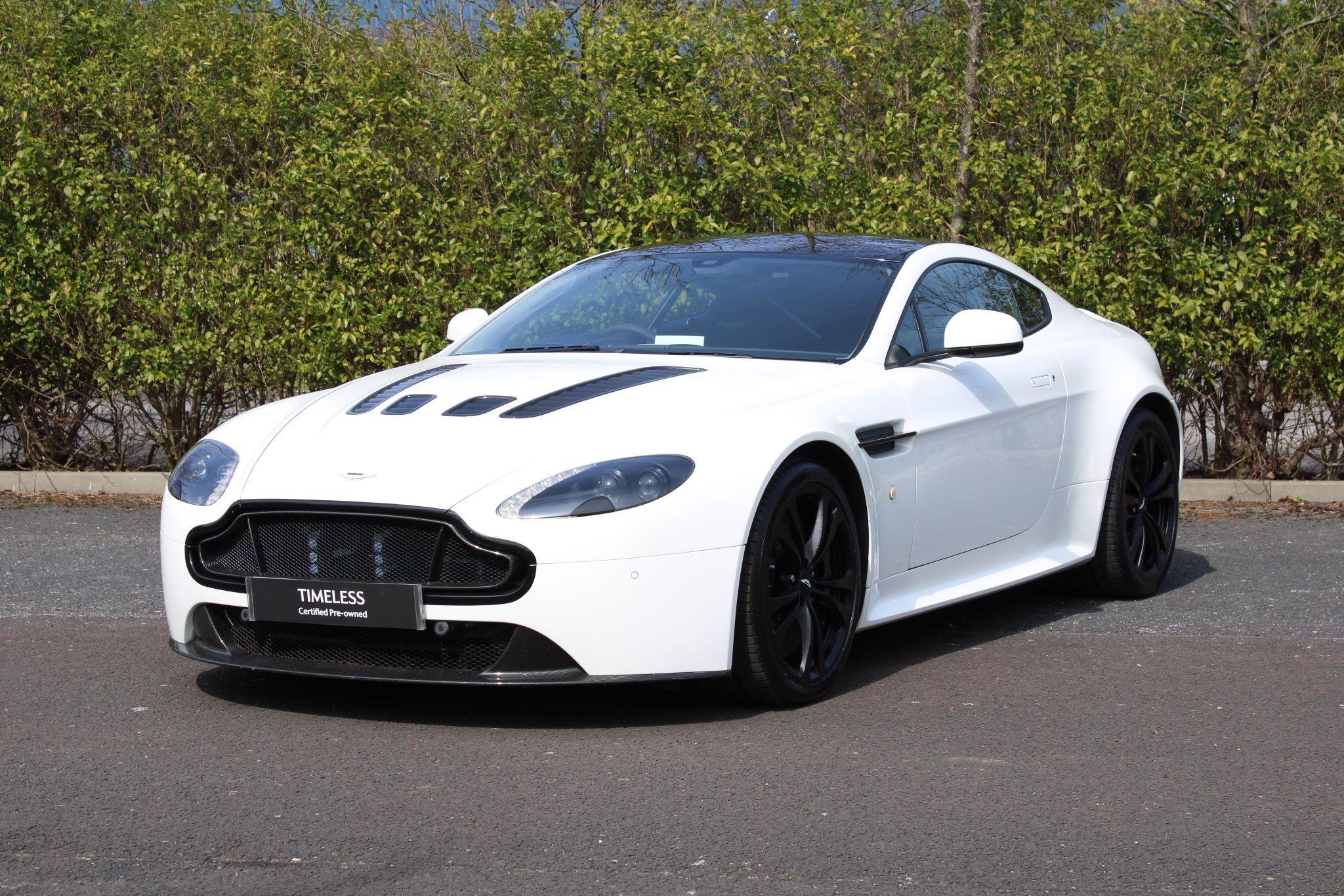 Aston Martin Vantage Image 10