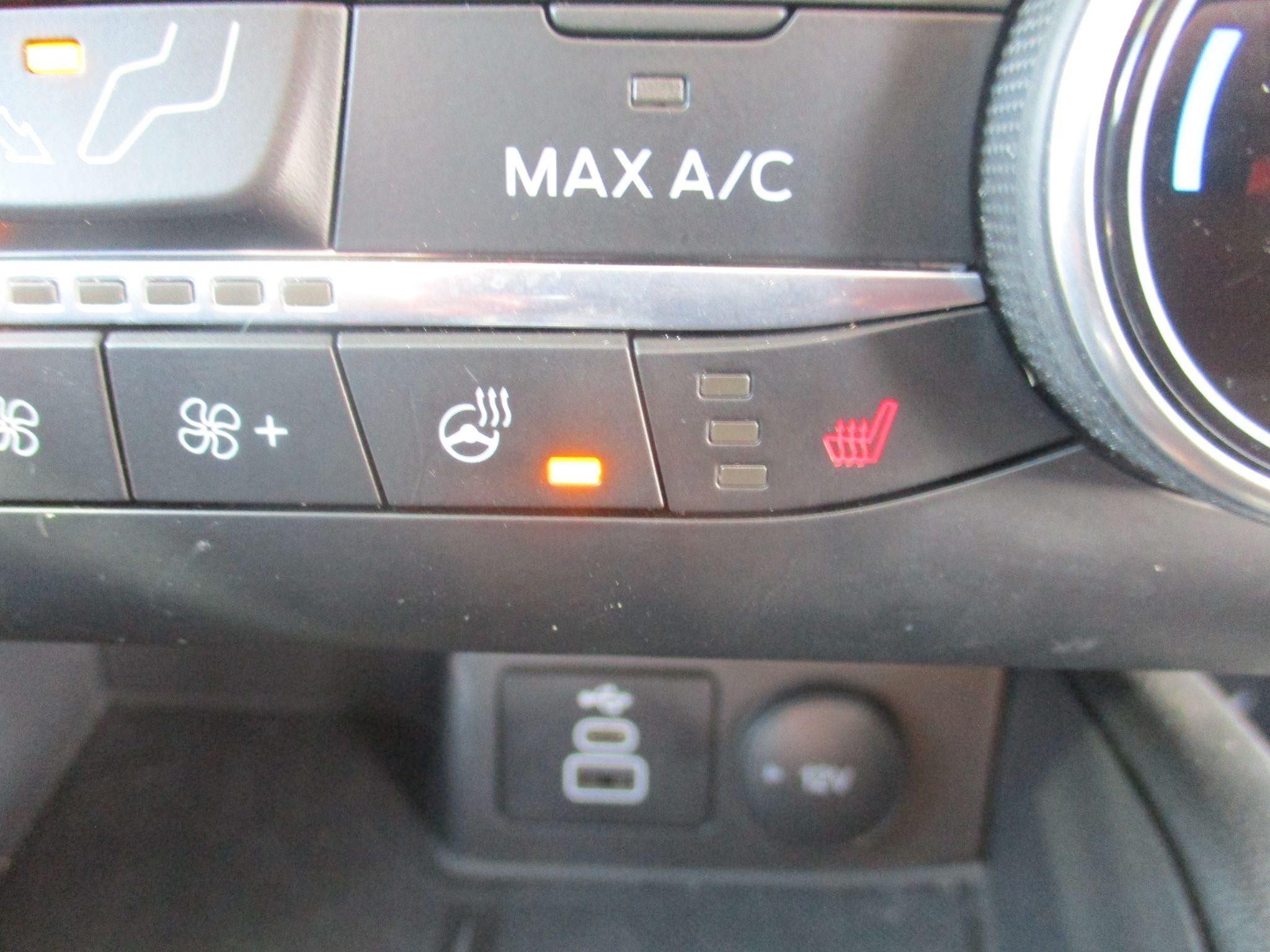 Ford Kuga Image 17