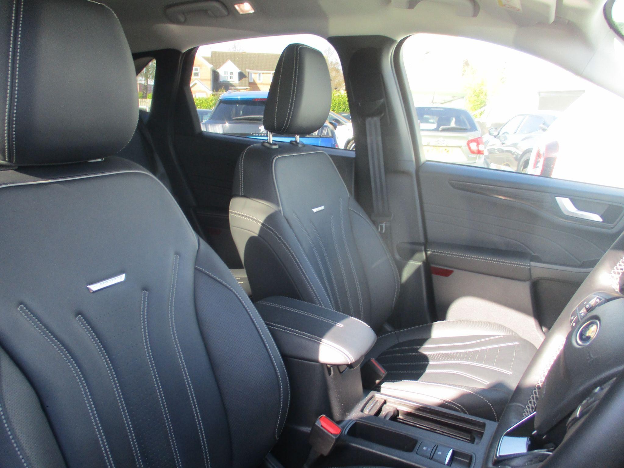 Ford Kuga Image 19