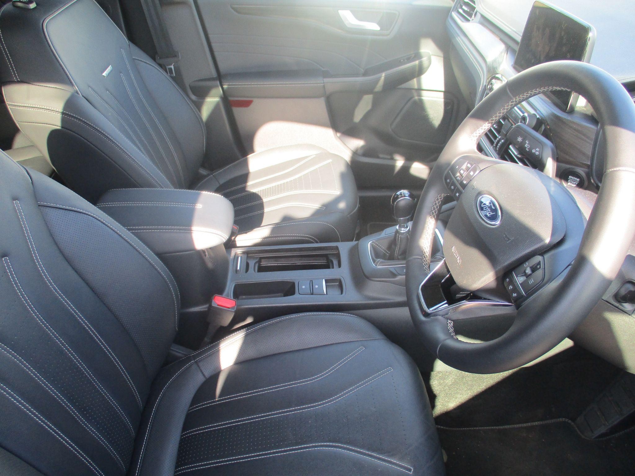 Ford Kuga Image 21