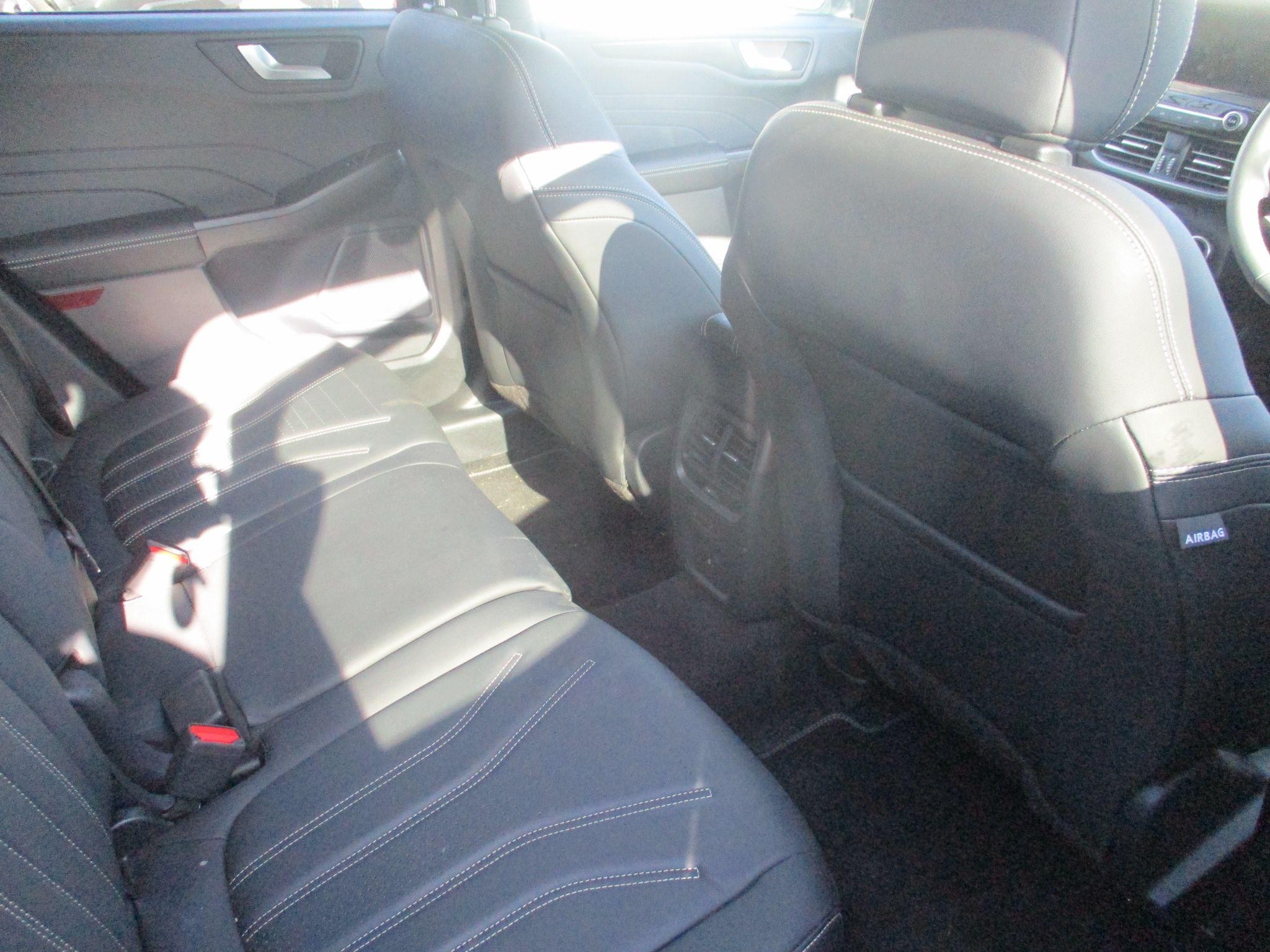 Ford Kuga Image 24