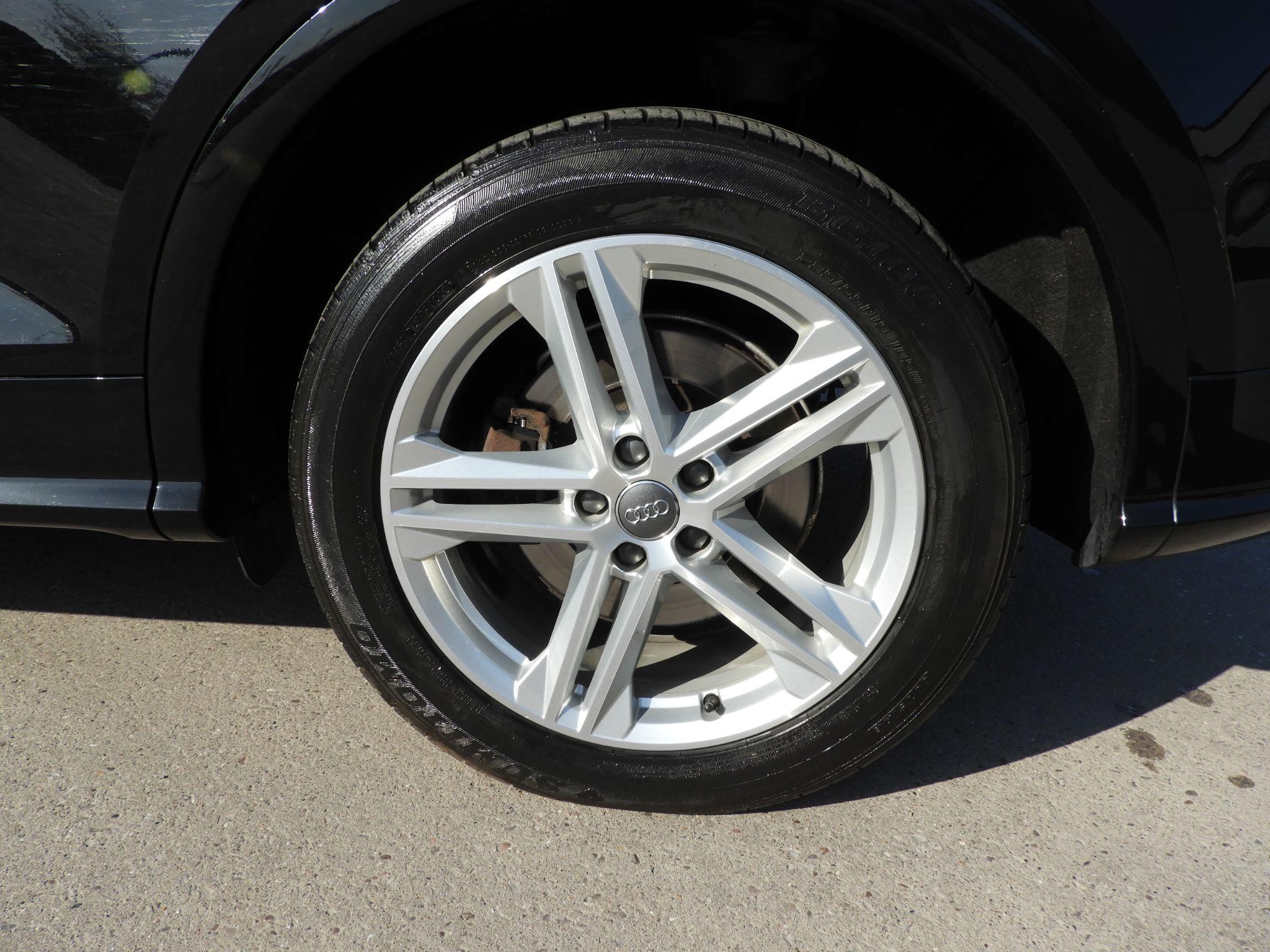 Audi Q5 Image 9