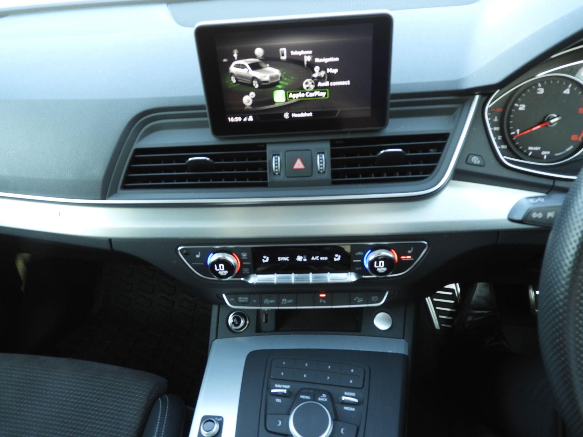 Audi Q5 Image 21
