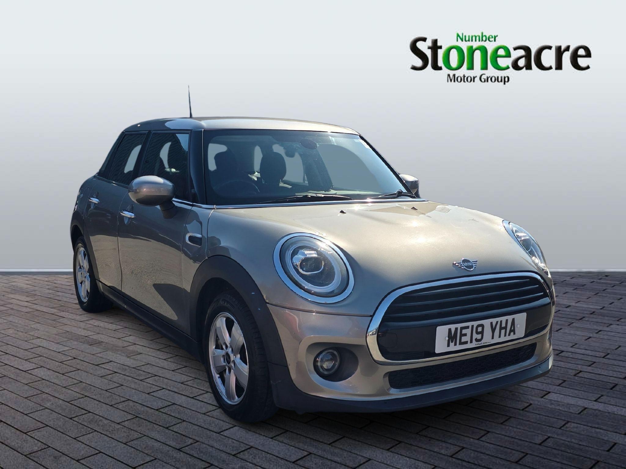 MINI Hatch Image 1