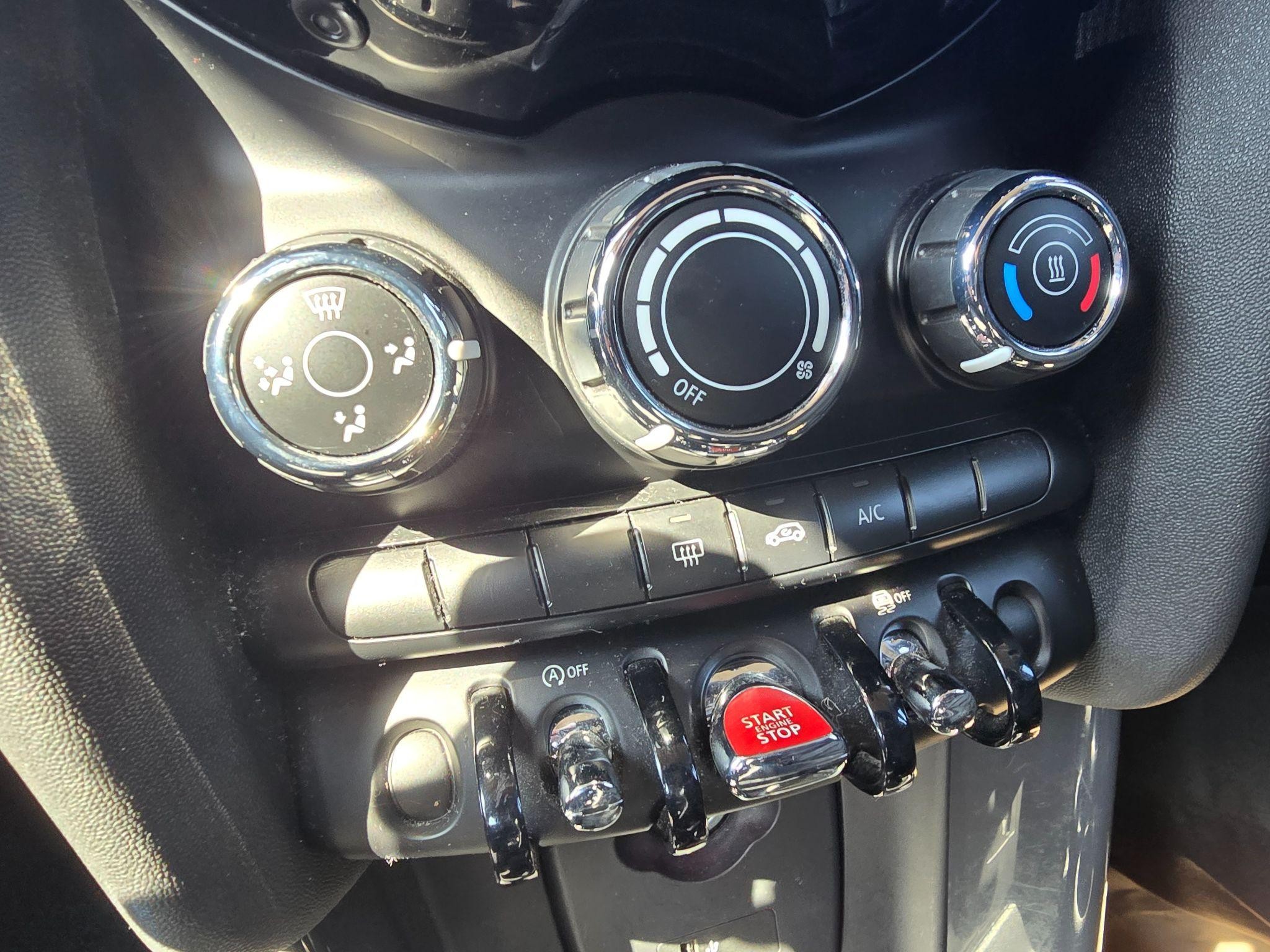 MINI Hatch Image 22