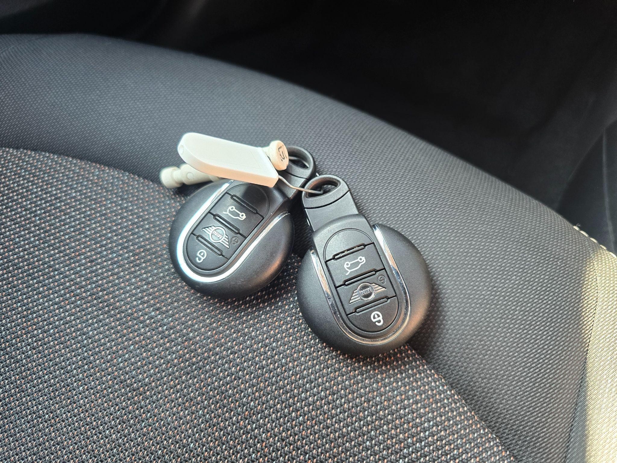 MINI Hatch Image 25