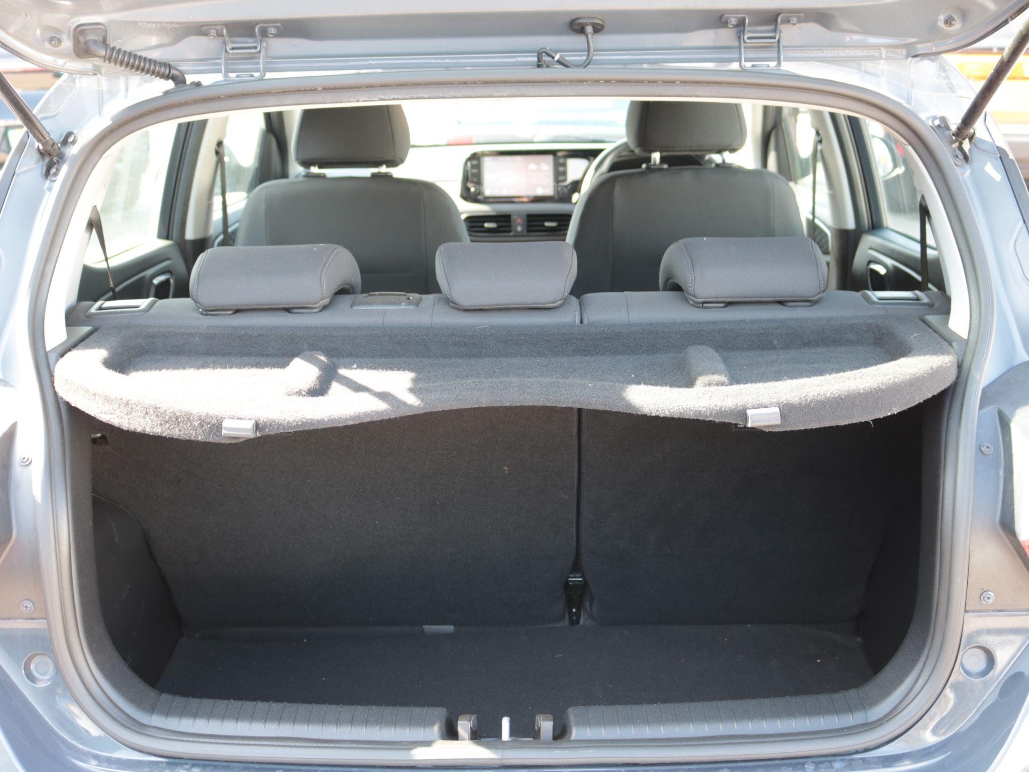 Hyundai i10 Image 10