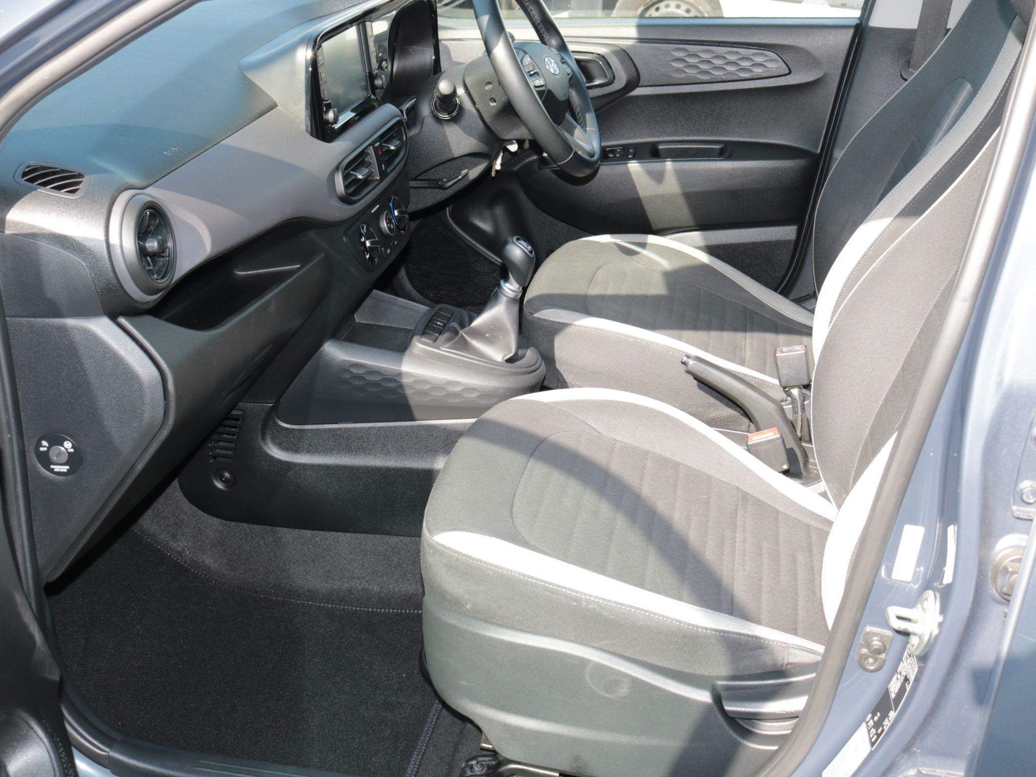 Hyundai i10 Image 13