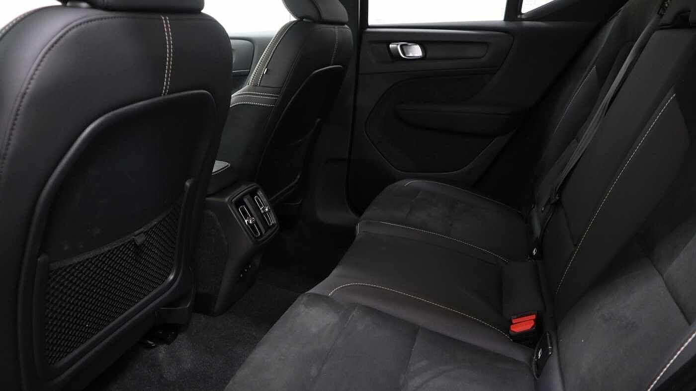 Volvo XC40 Image 13