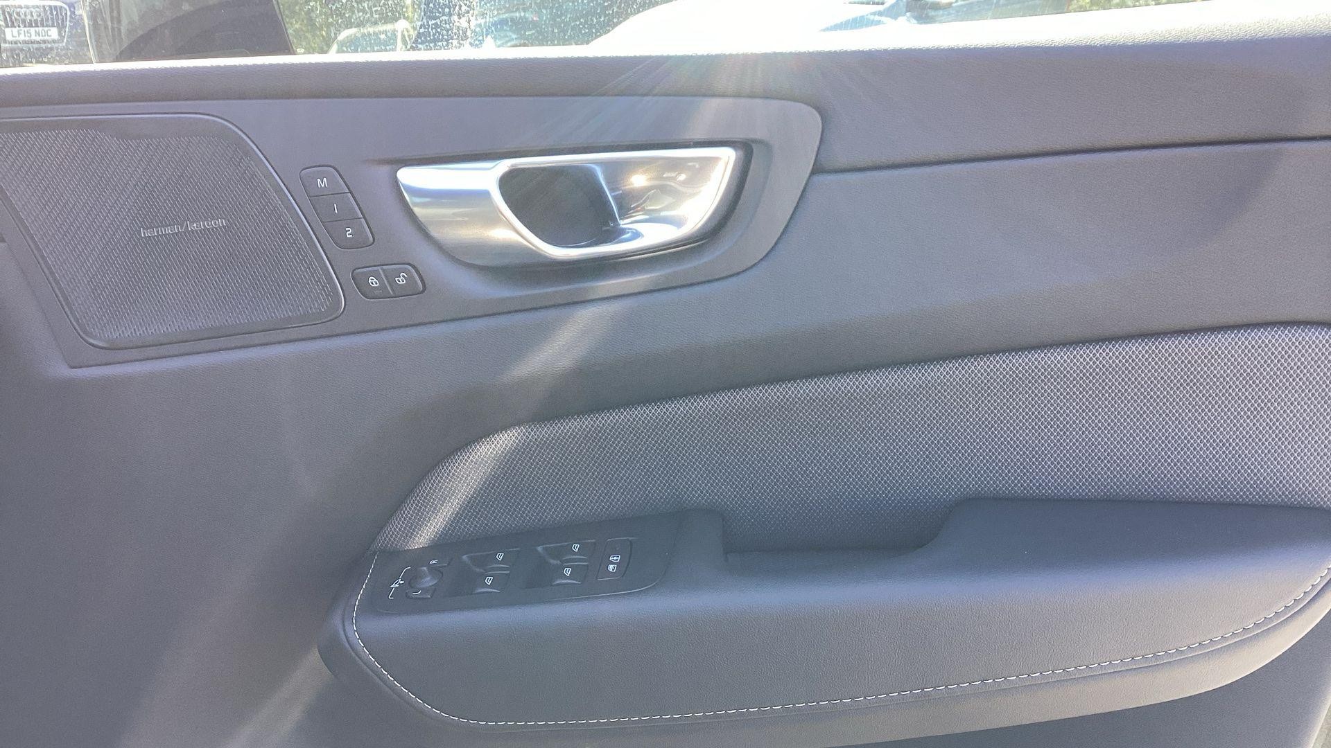 Volvo XC60 Image 66