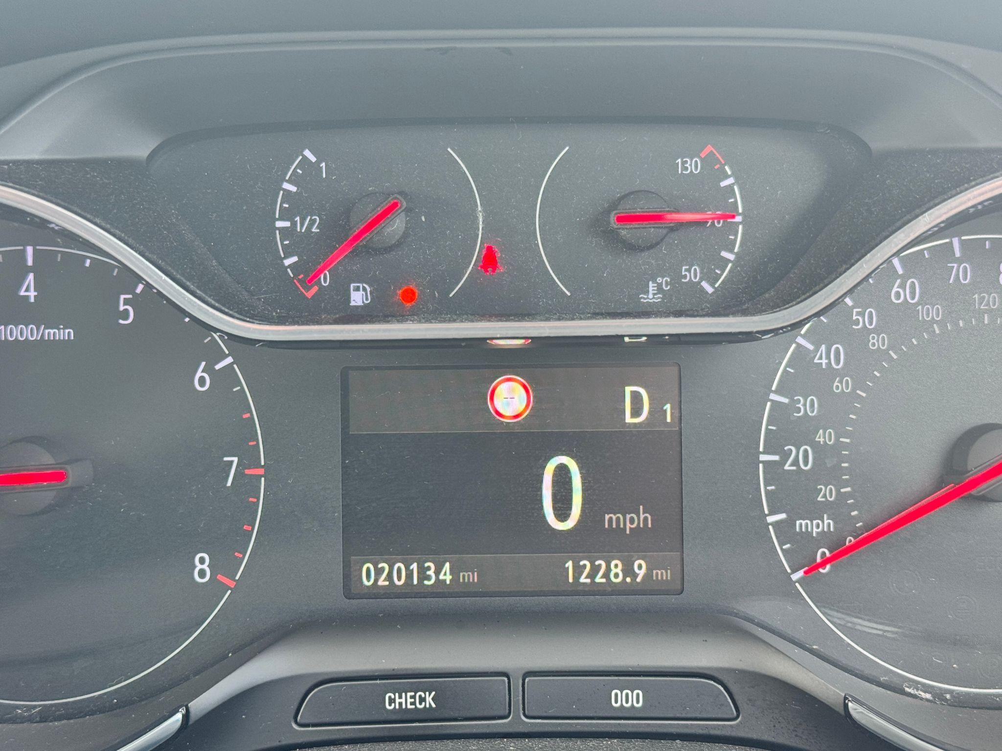 Vauxhall Crossland Image 18
