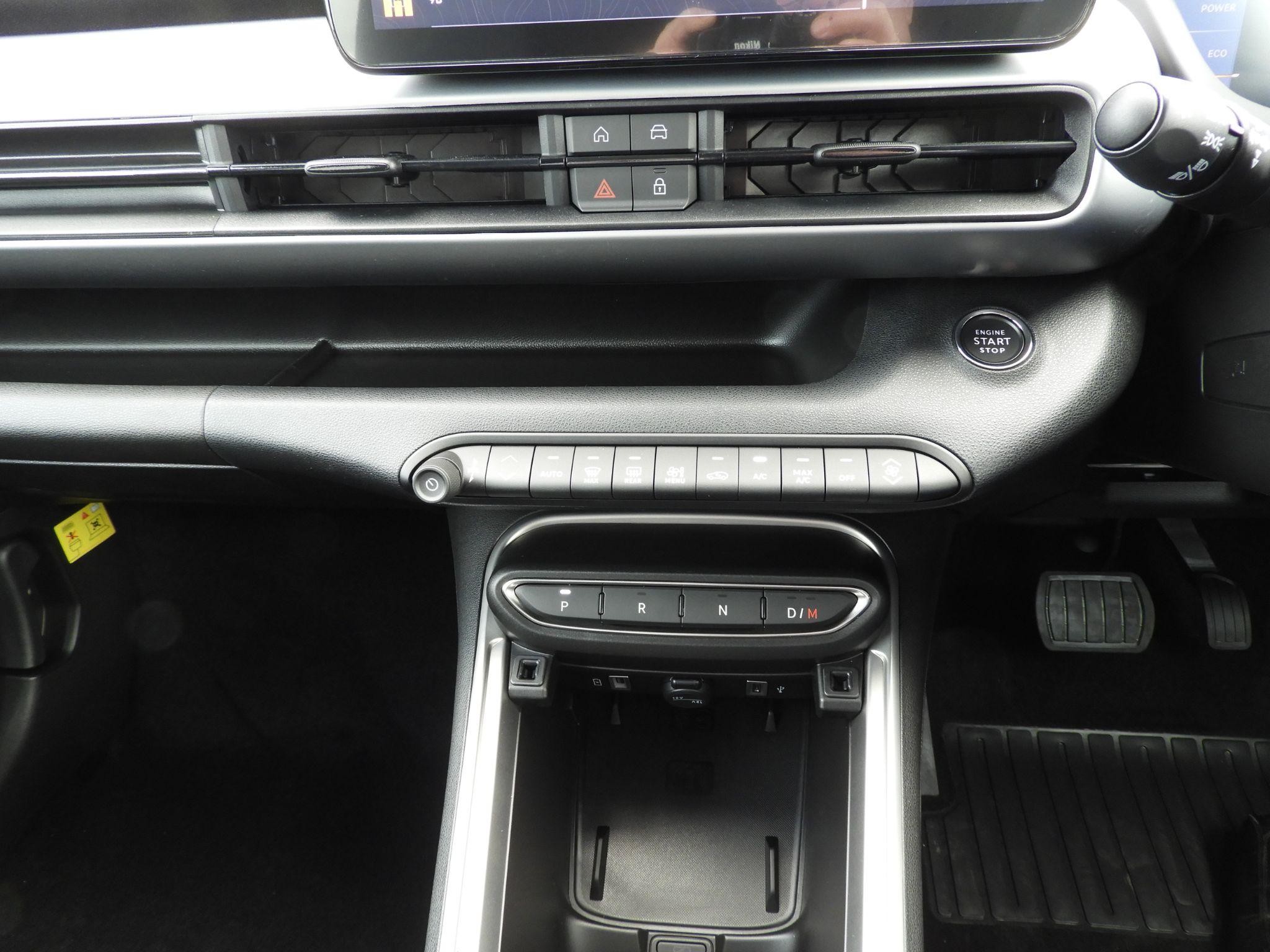 Jeep Avenger Image 25