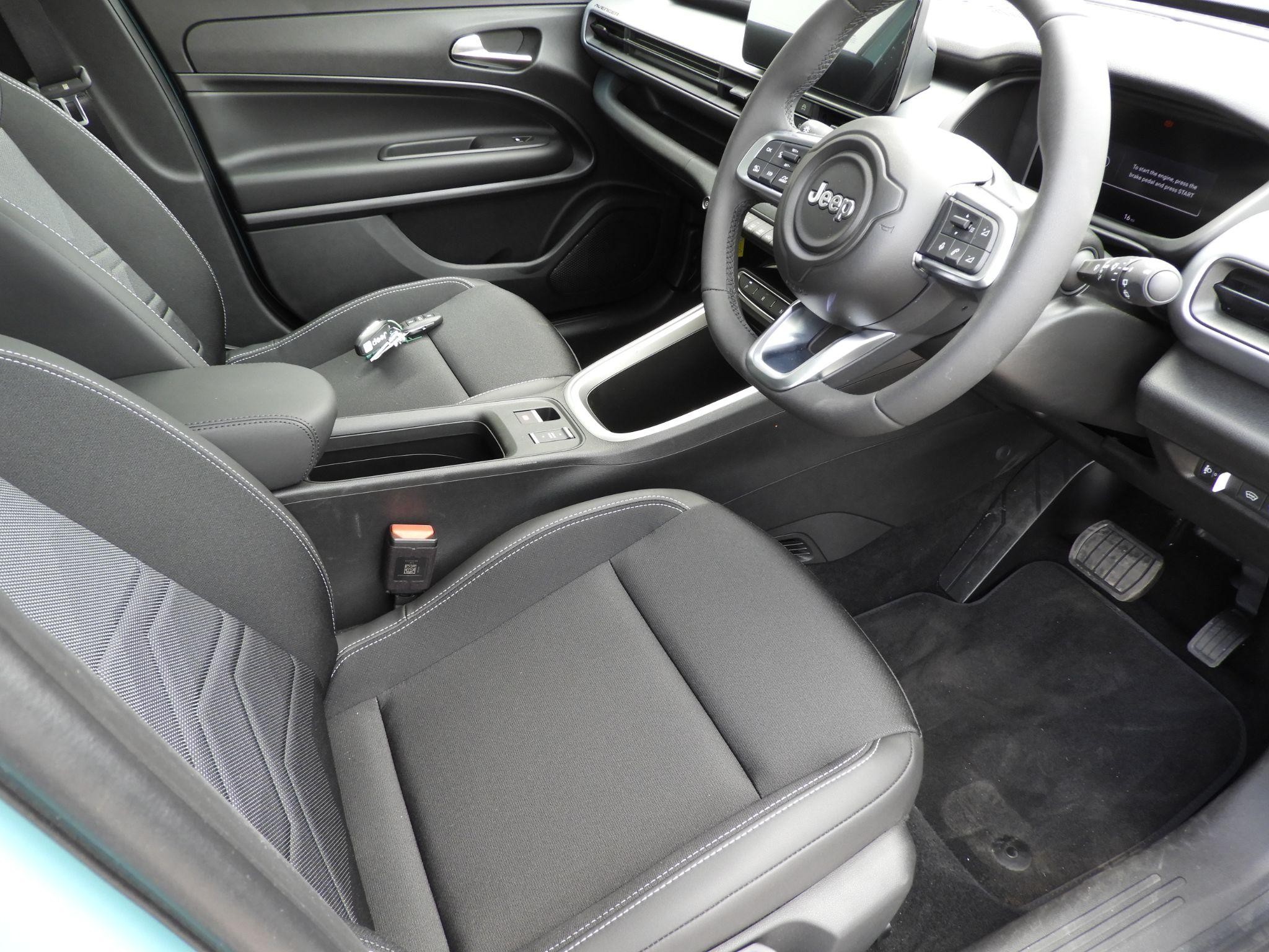 Jeep Avenger Image 12
