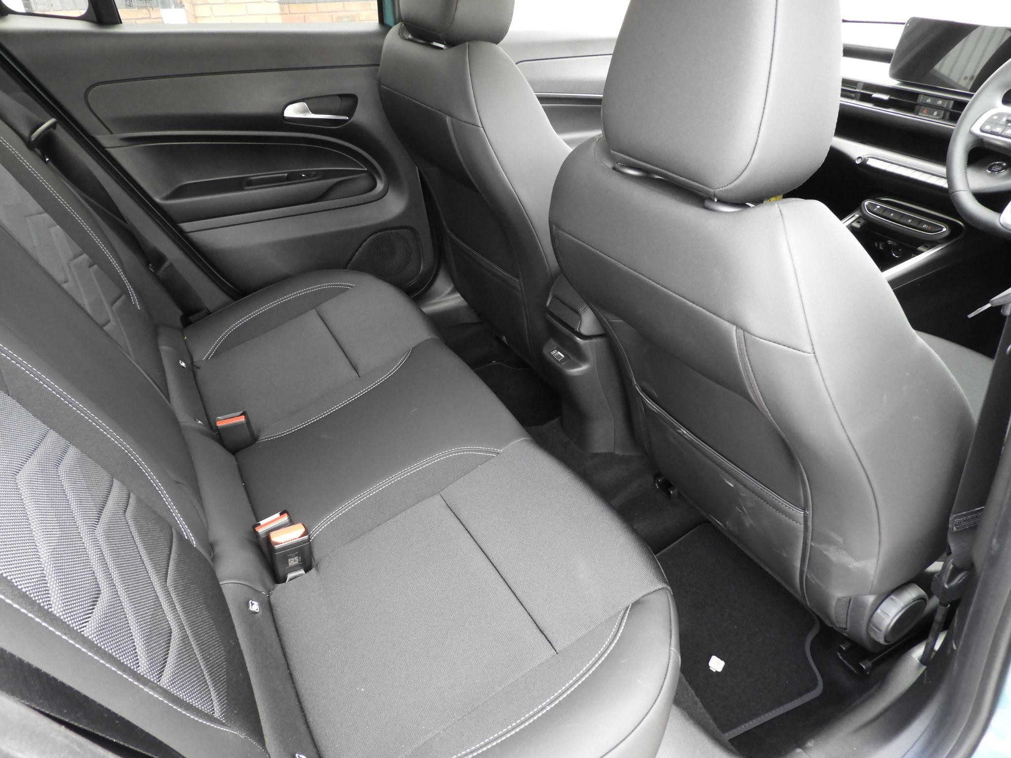 Jeep Avenger Image 14
