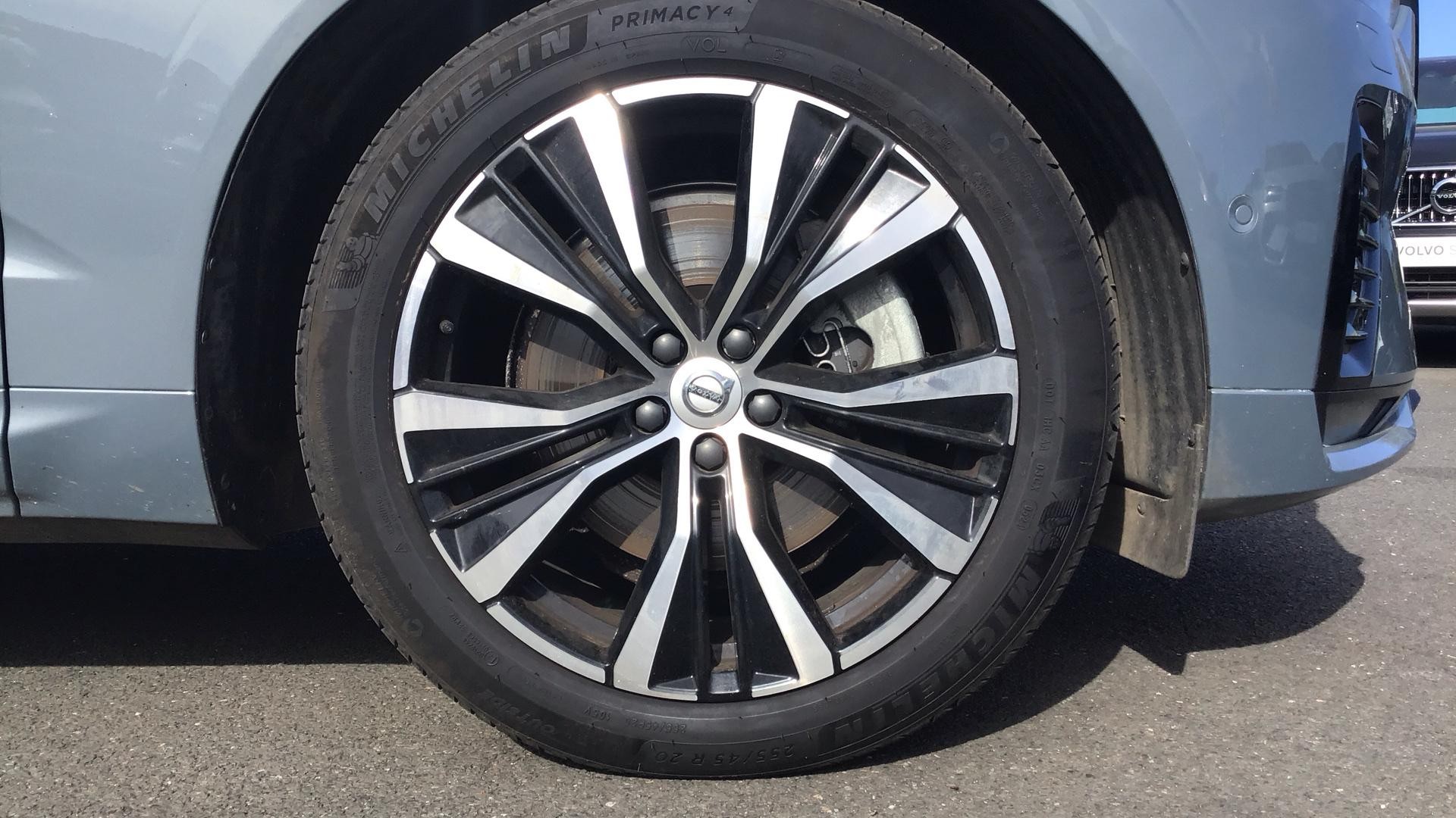 Volvo XC60 Image 17