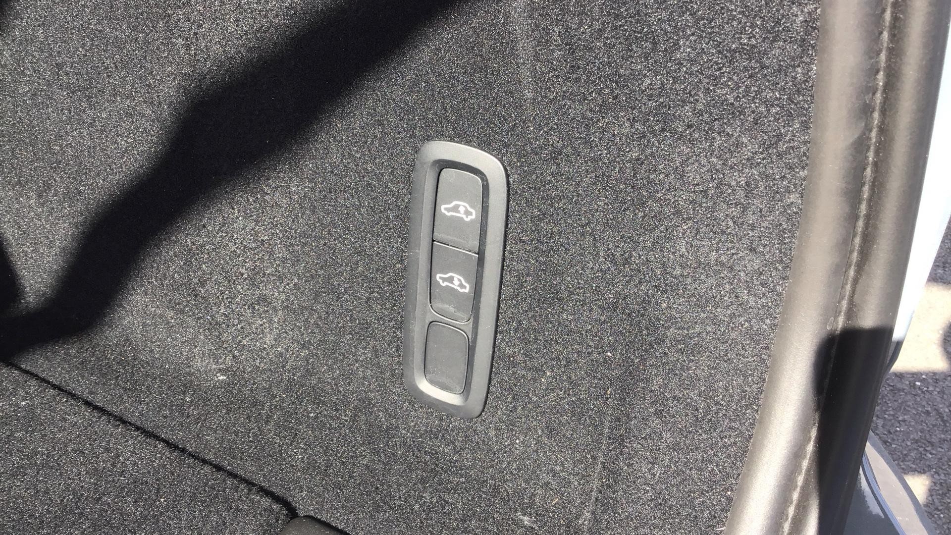 Volvo XC60 Image 32