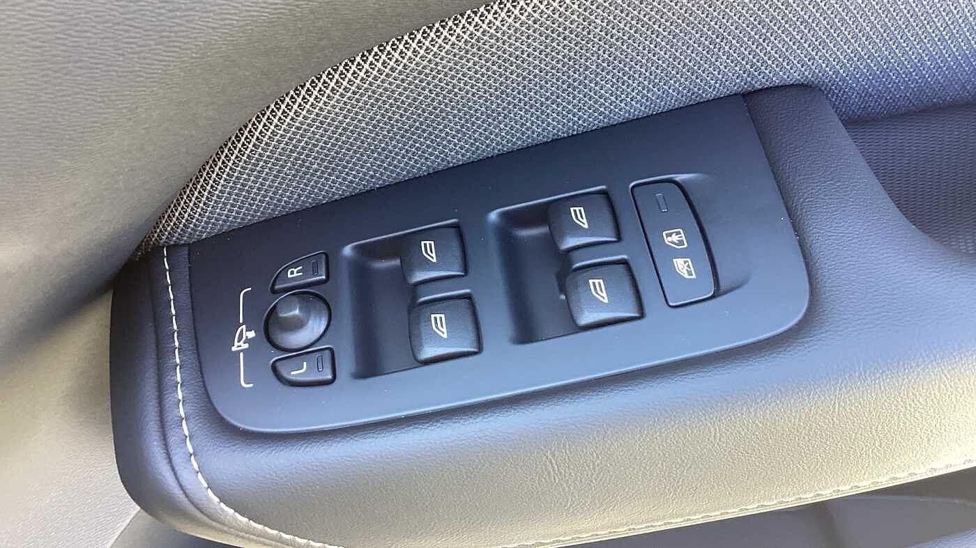 Volvo XC60 Image 29