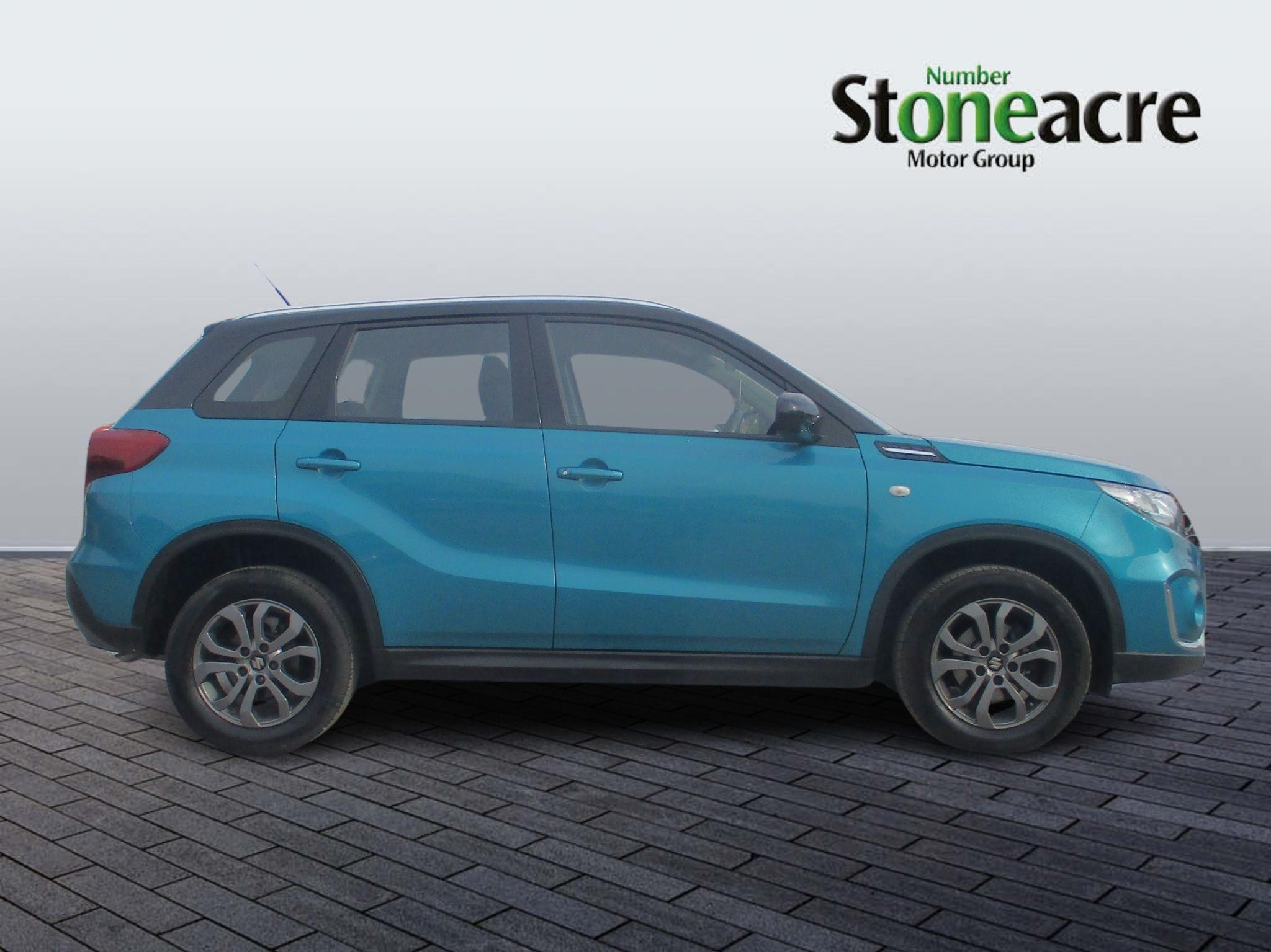 Suzuki Vitara Image 8