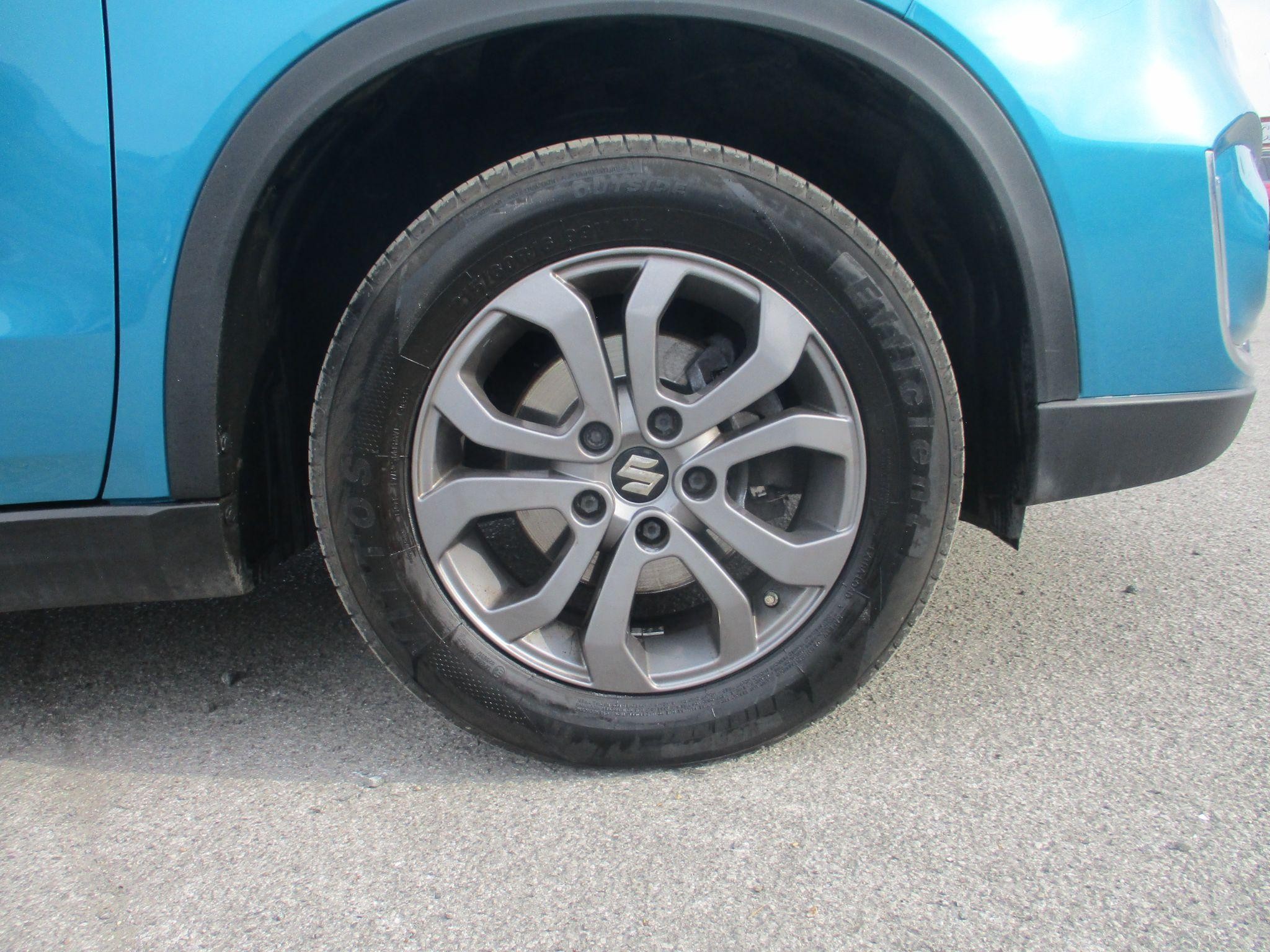 Suzuki Vitara Image 9