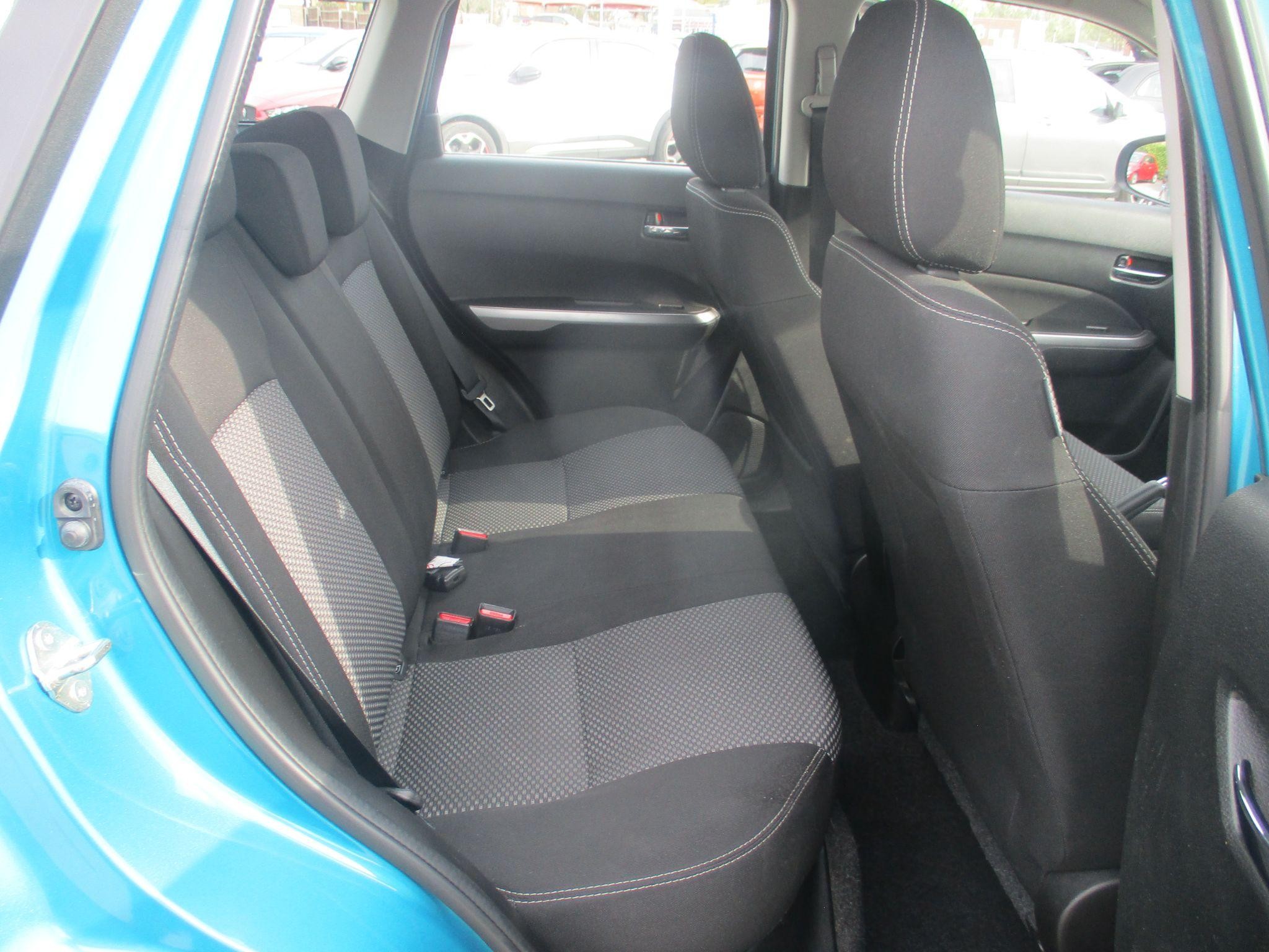 Suzuki Vitara Image 11